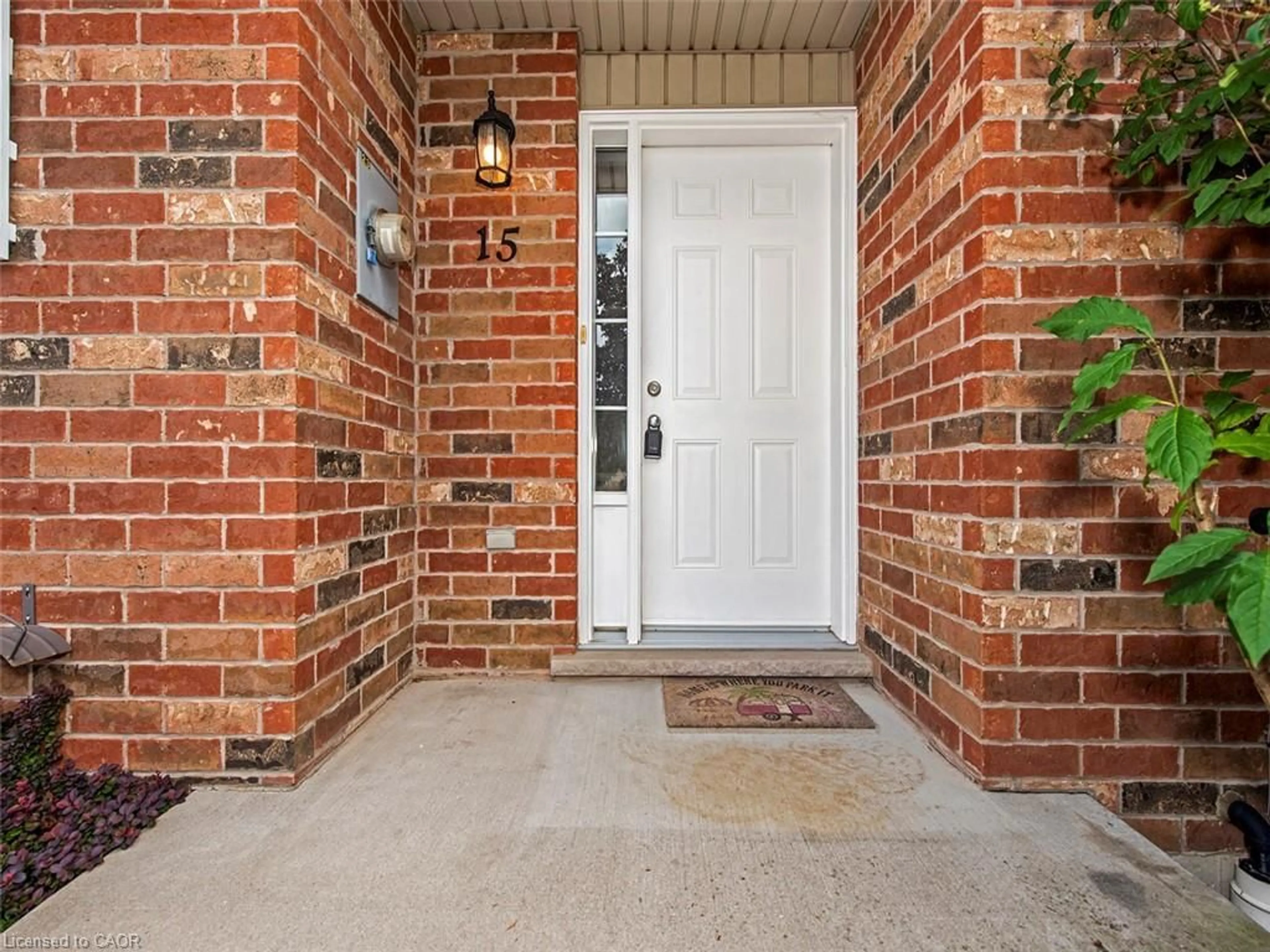 Indoor entryway for 15 Powell Lane, Cayuga Ontario N0A 1E0