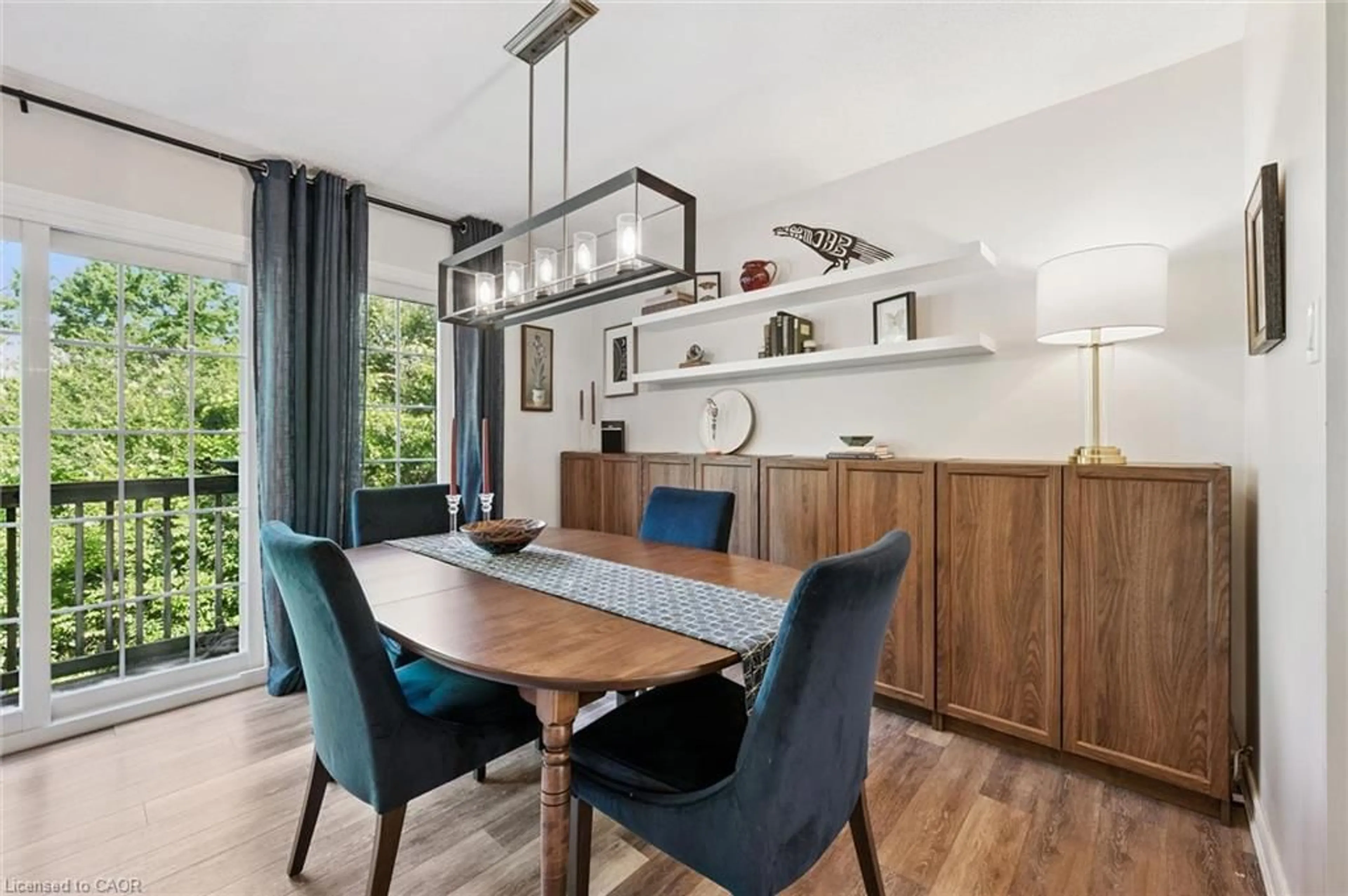 Dining room, wood/laminate floor for 124 Gosling Gdns #12, Guelph Ontario N1G 5K6