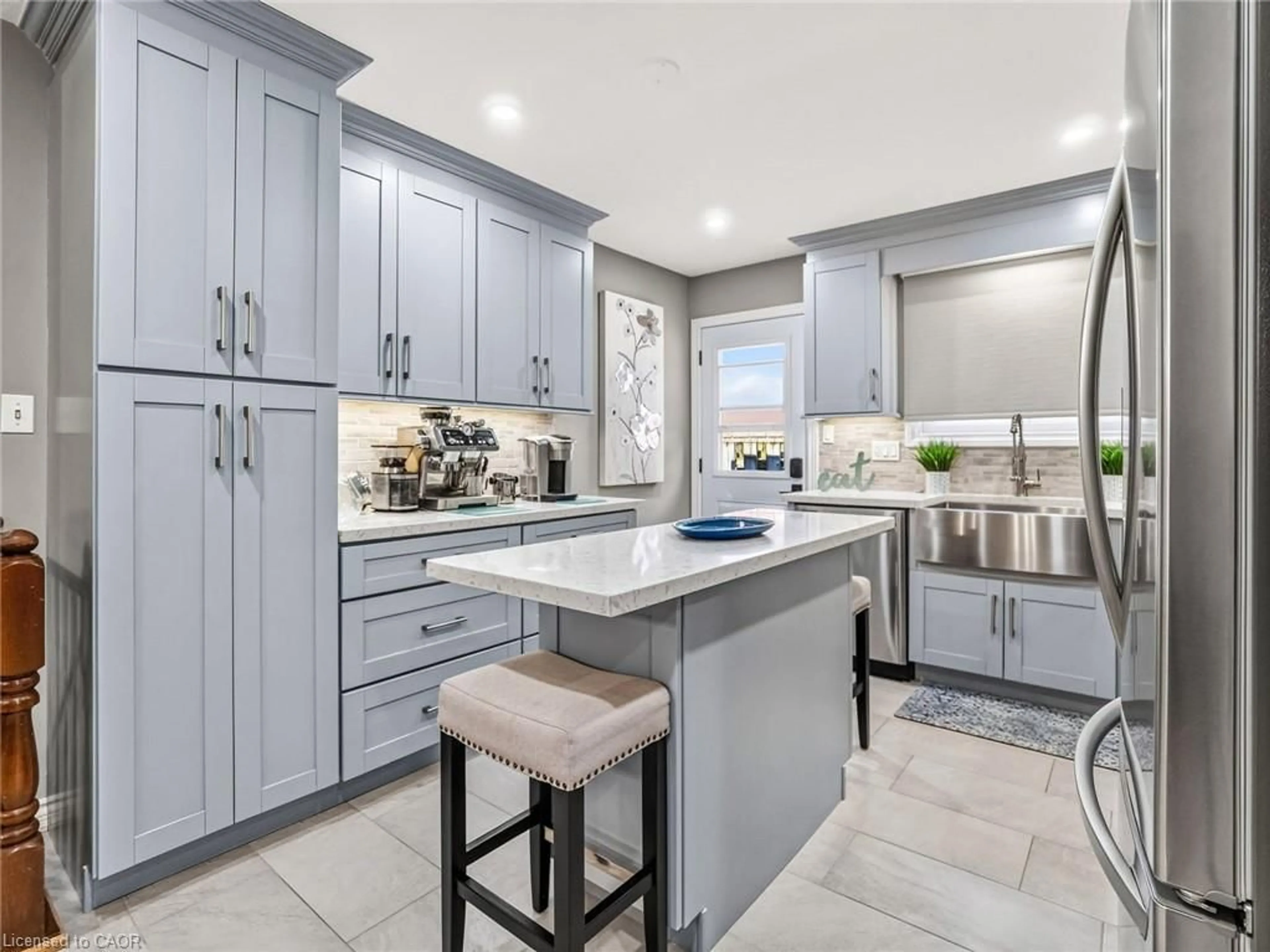 Contemporary kitchen, ceramic/tile floor for 16 Juniper Dr, Stoney Creek Ontario L8E 4C6