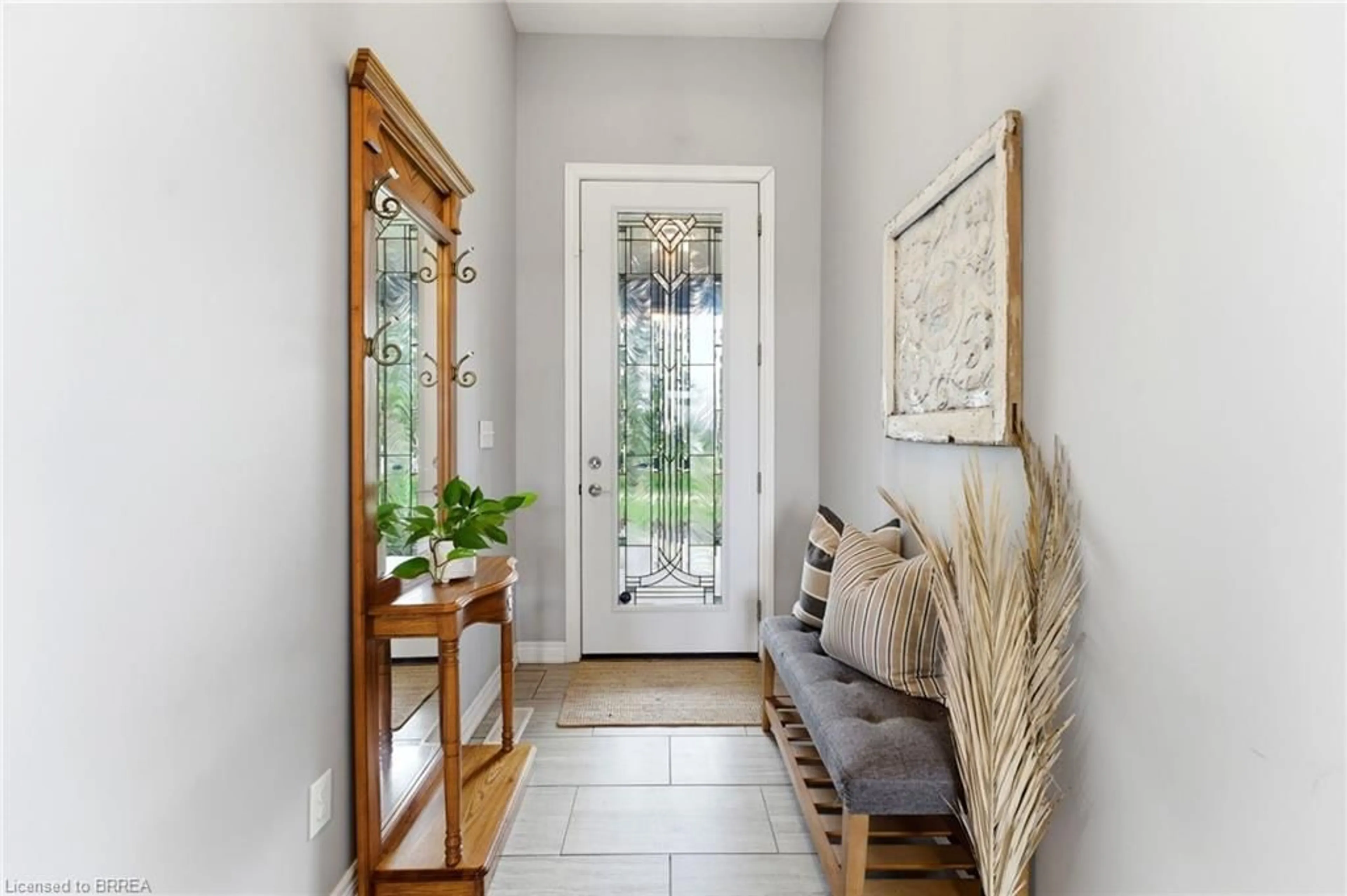 Indoor entryway for 191 Highway 53, Cathcart Ontario N0E 1B0