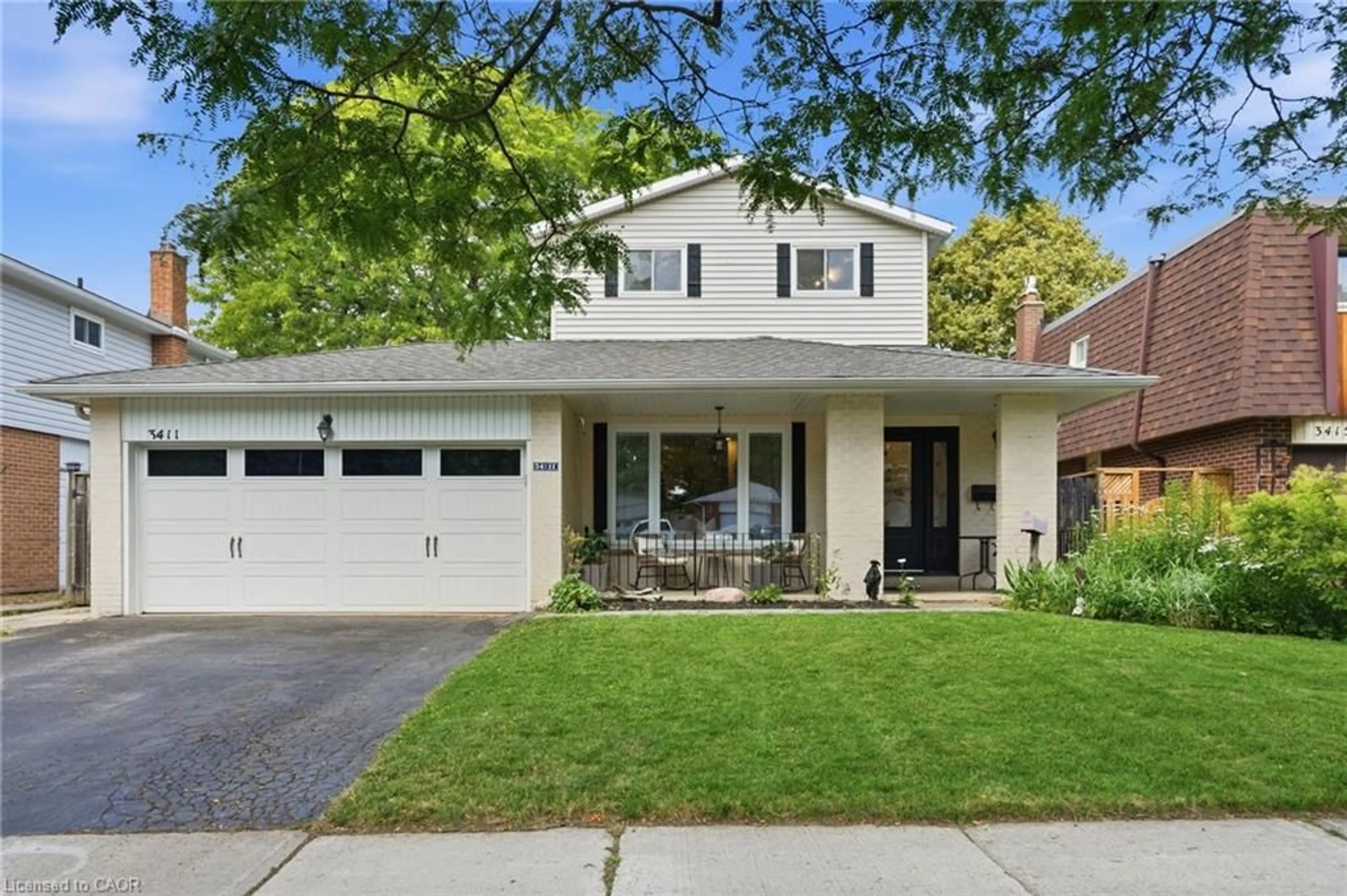 Home with brick exterior material, street for 3411 Lansdown Dr, Burlington Ontario L7M 1S5