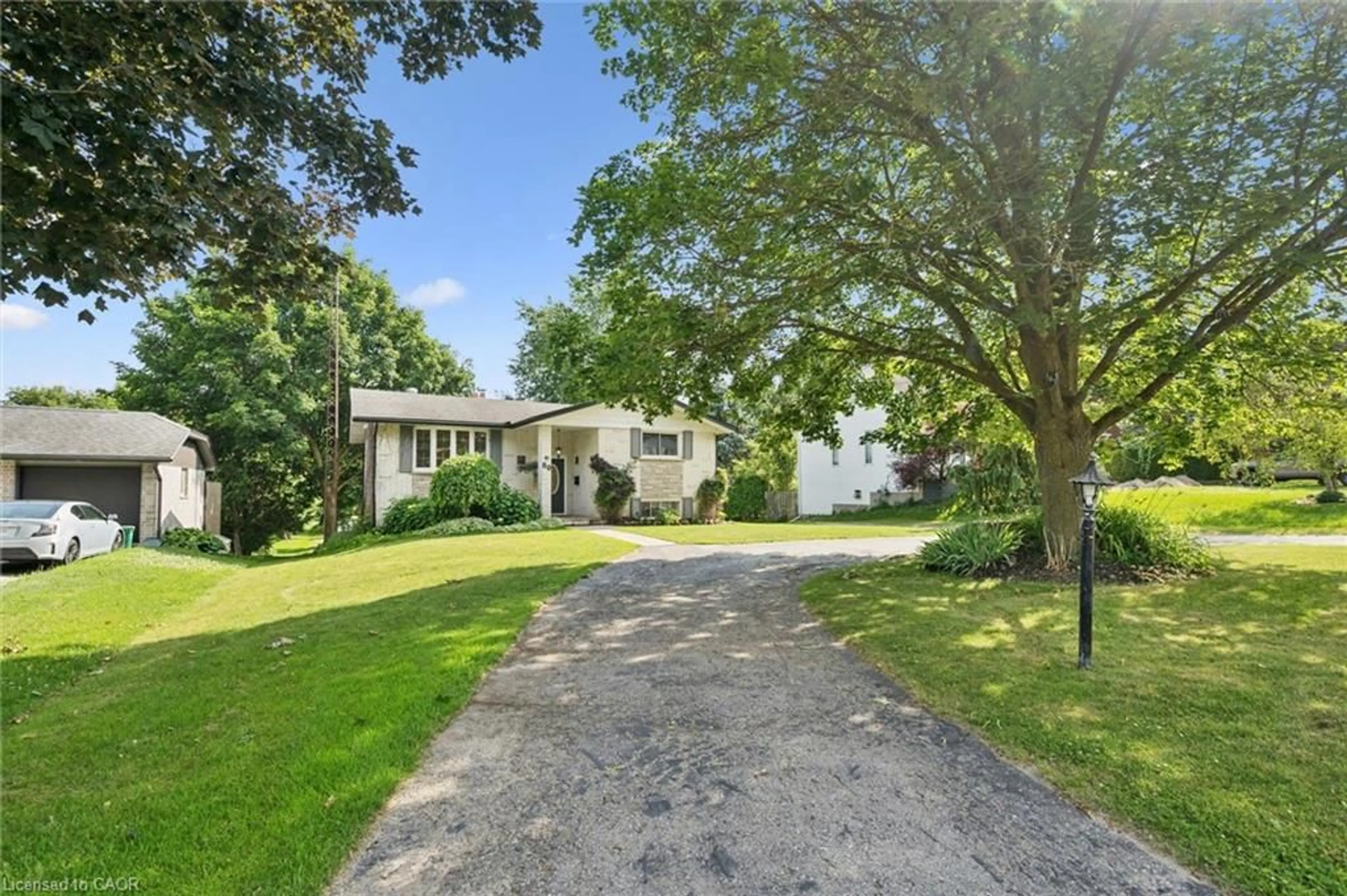 A pic from outside/outdoor area/front of a property/back of a property/a pic from drone, street for 80 Jane St, St. Clements Ontario N0B 2M0