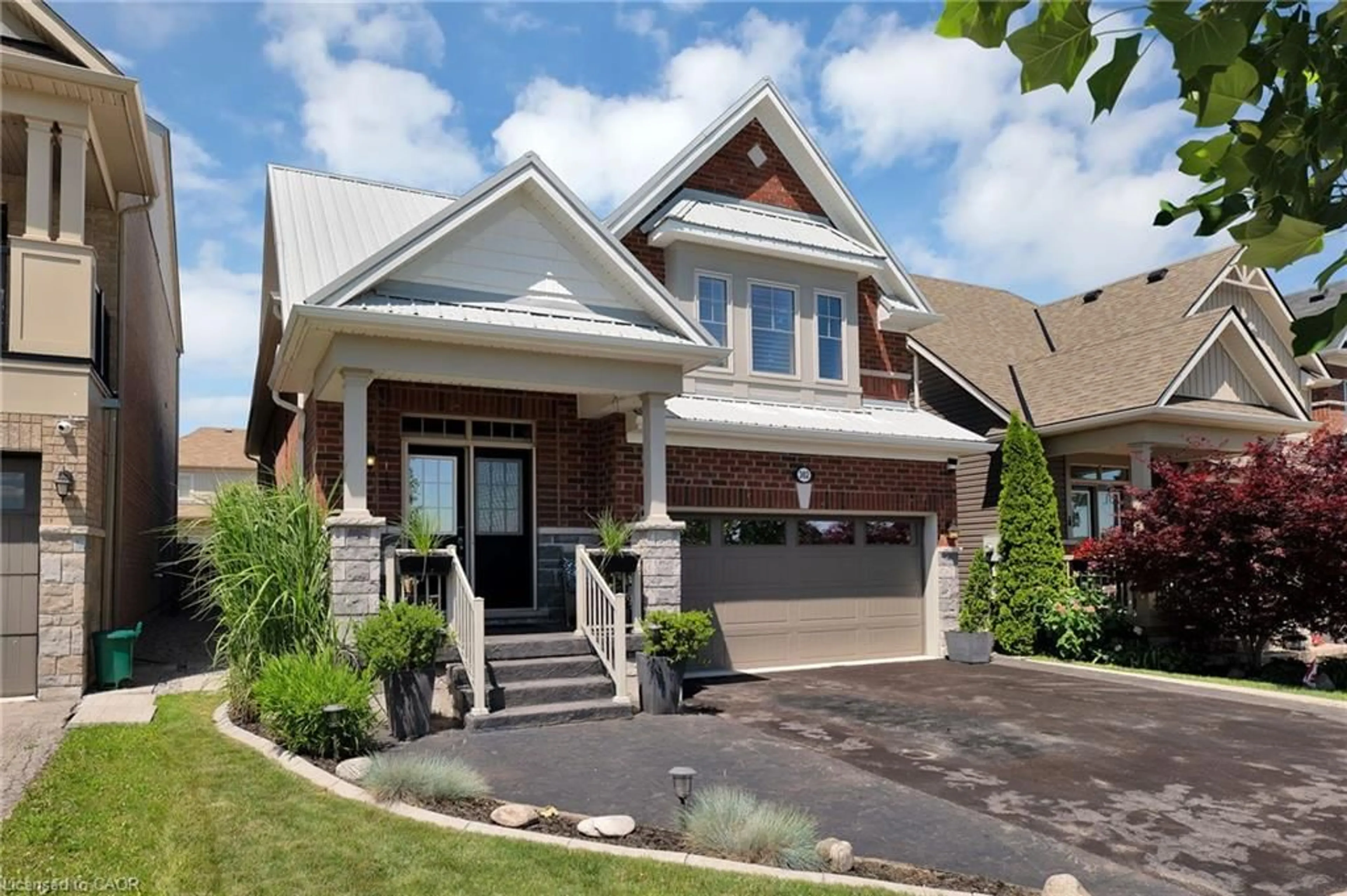 Home with brick exterior material, street for 302 Concession 3rd Rd, Niagara-on-the-Lake Ontario L0S 1P0