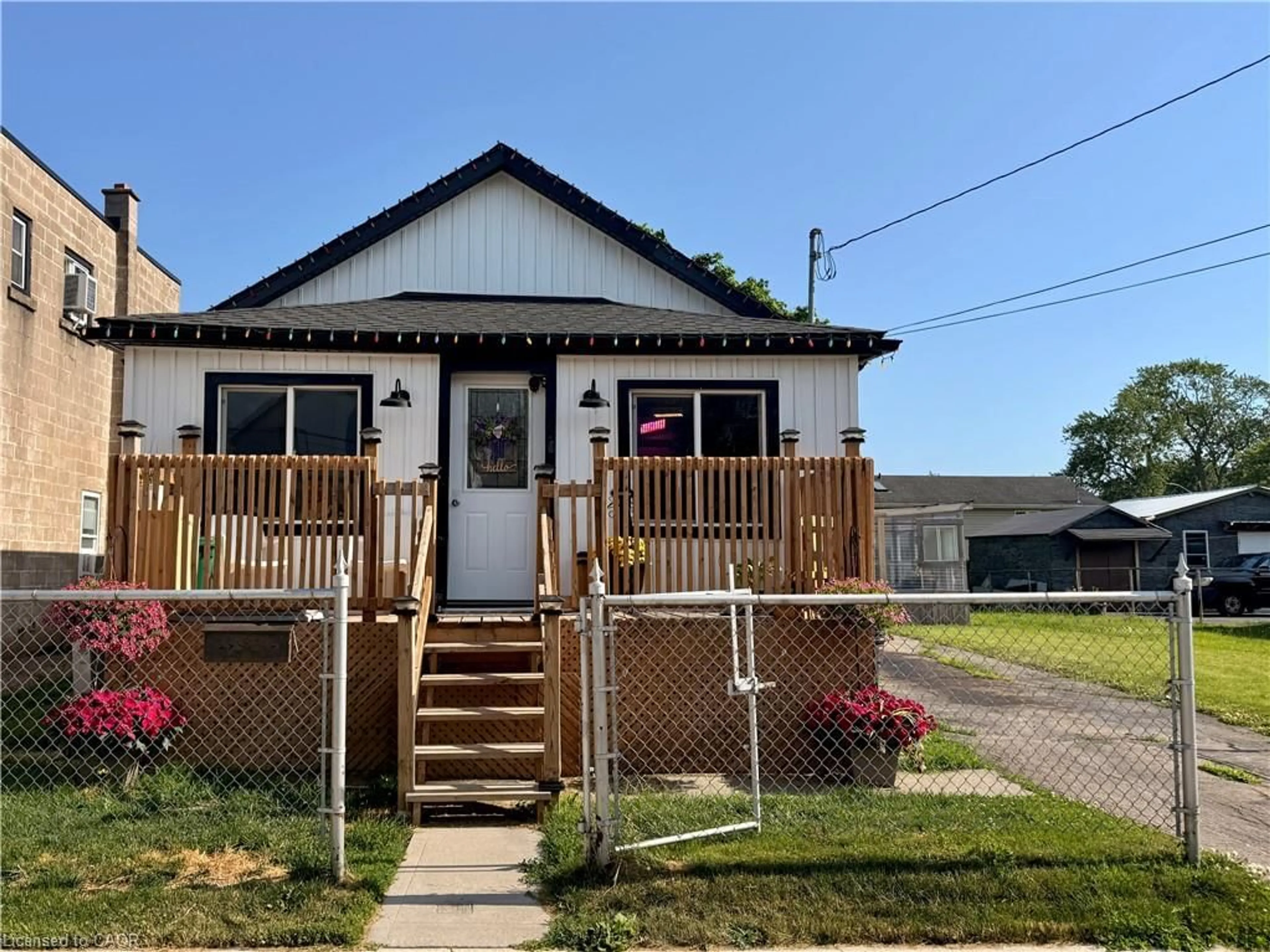 Unknown for 314 Broadway Avenue A, Welland Ontario L3C 5L9