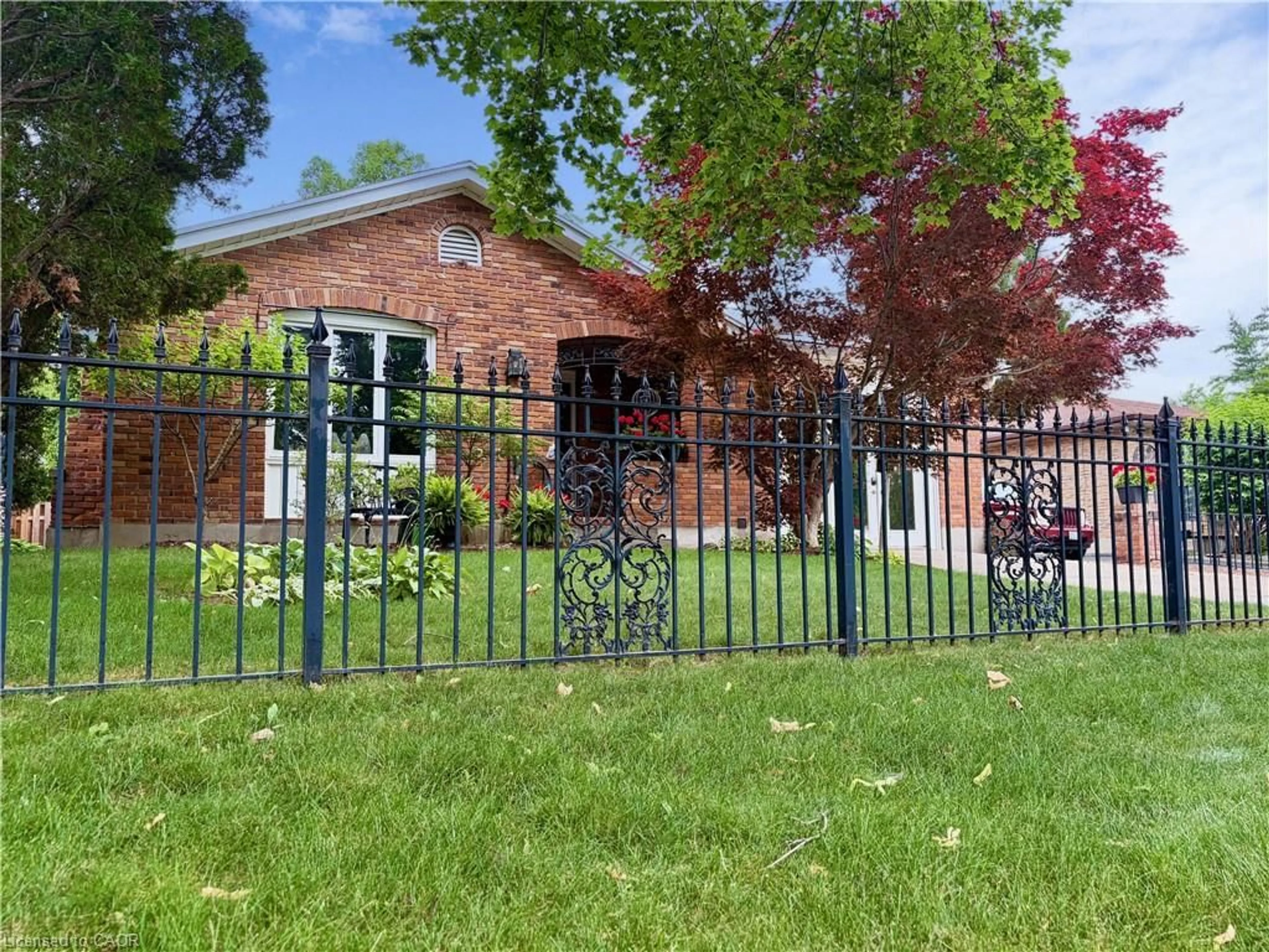 A pic from outside/outdoor area/front of a property/back of a property/a pic from drone, street for 13 Kelly Ave, Simcoe Ontario N3Y 4V6