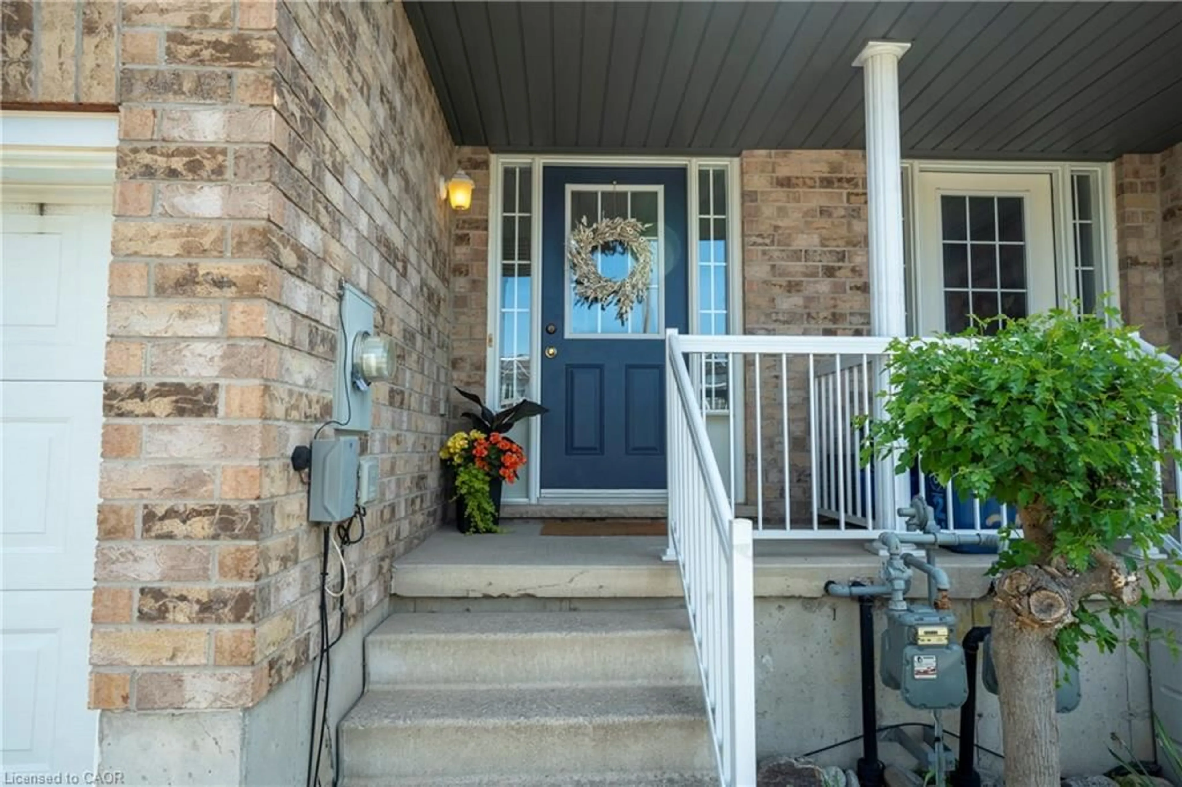 Indoor entryway for 26 Chantilly St, Kitchener Ontario N2R 1V6