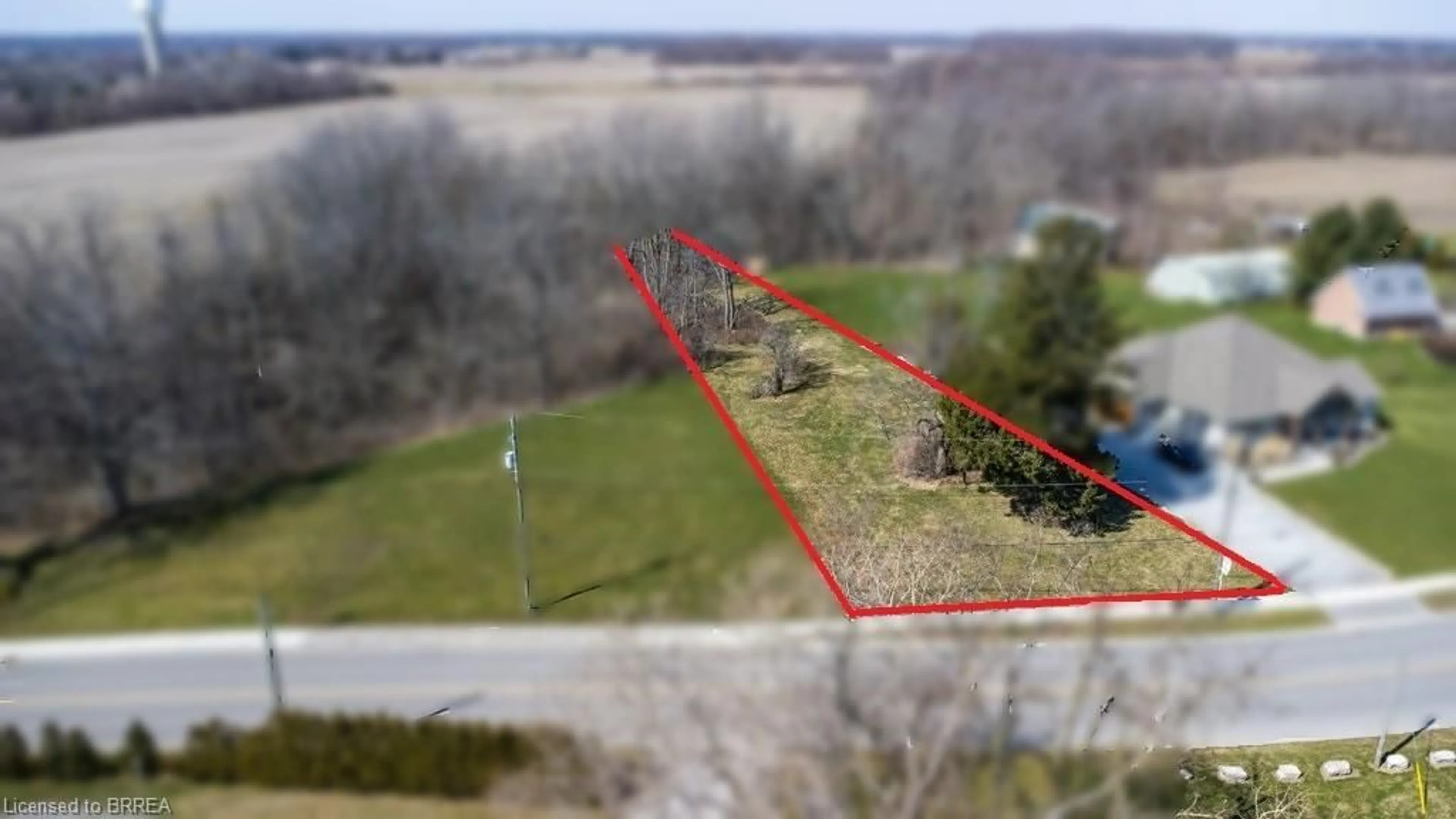 A pic from outside/outdoor area/front of a property/back of a property/a pic from drone, unknown for 75 Wolven St, Port Rowan Ontario N0E 1M0