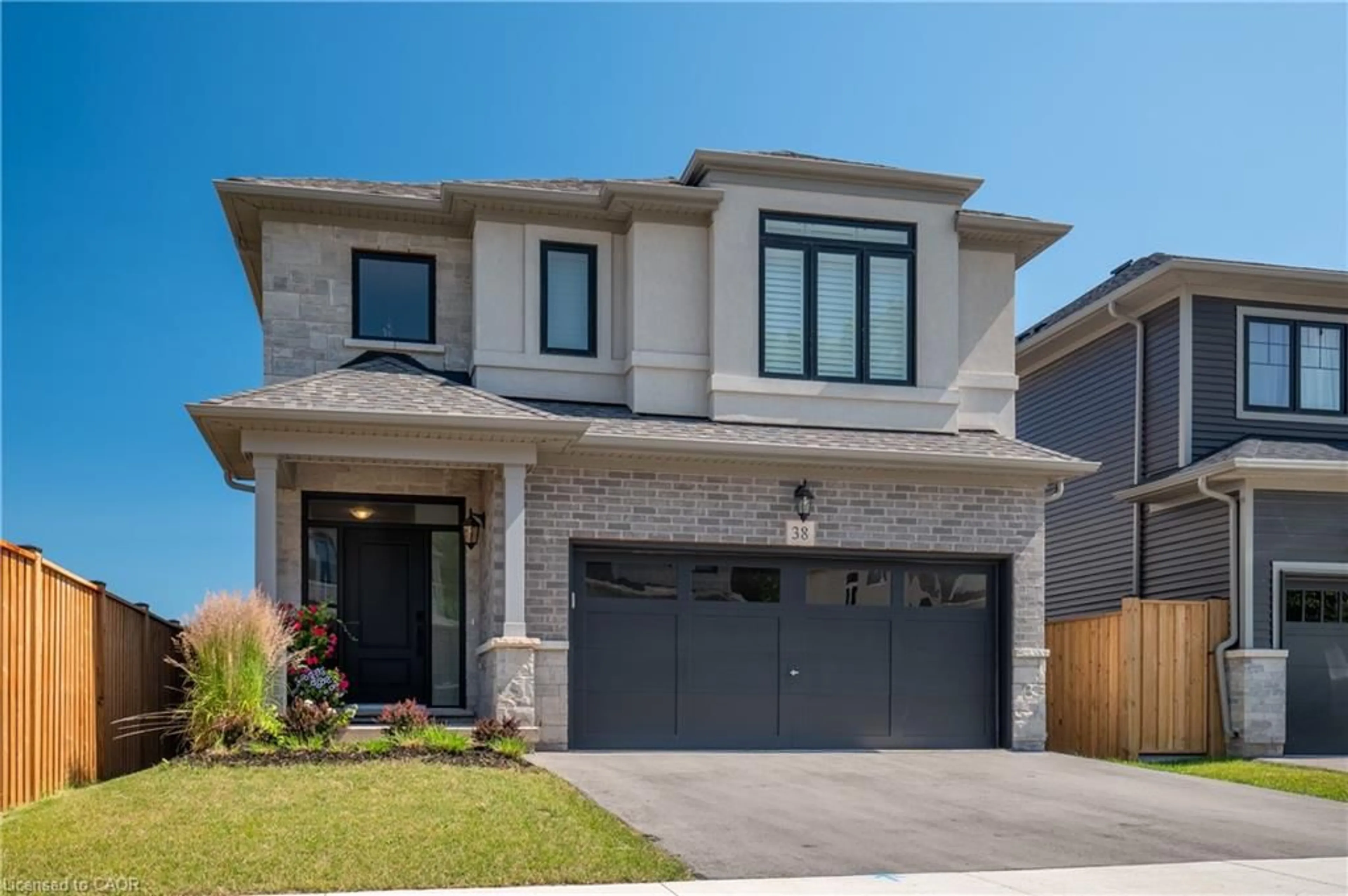 Home with brick exterior material, street for 38 Riesling St, Grimsby Ontario L3M 0L2