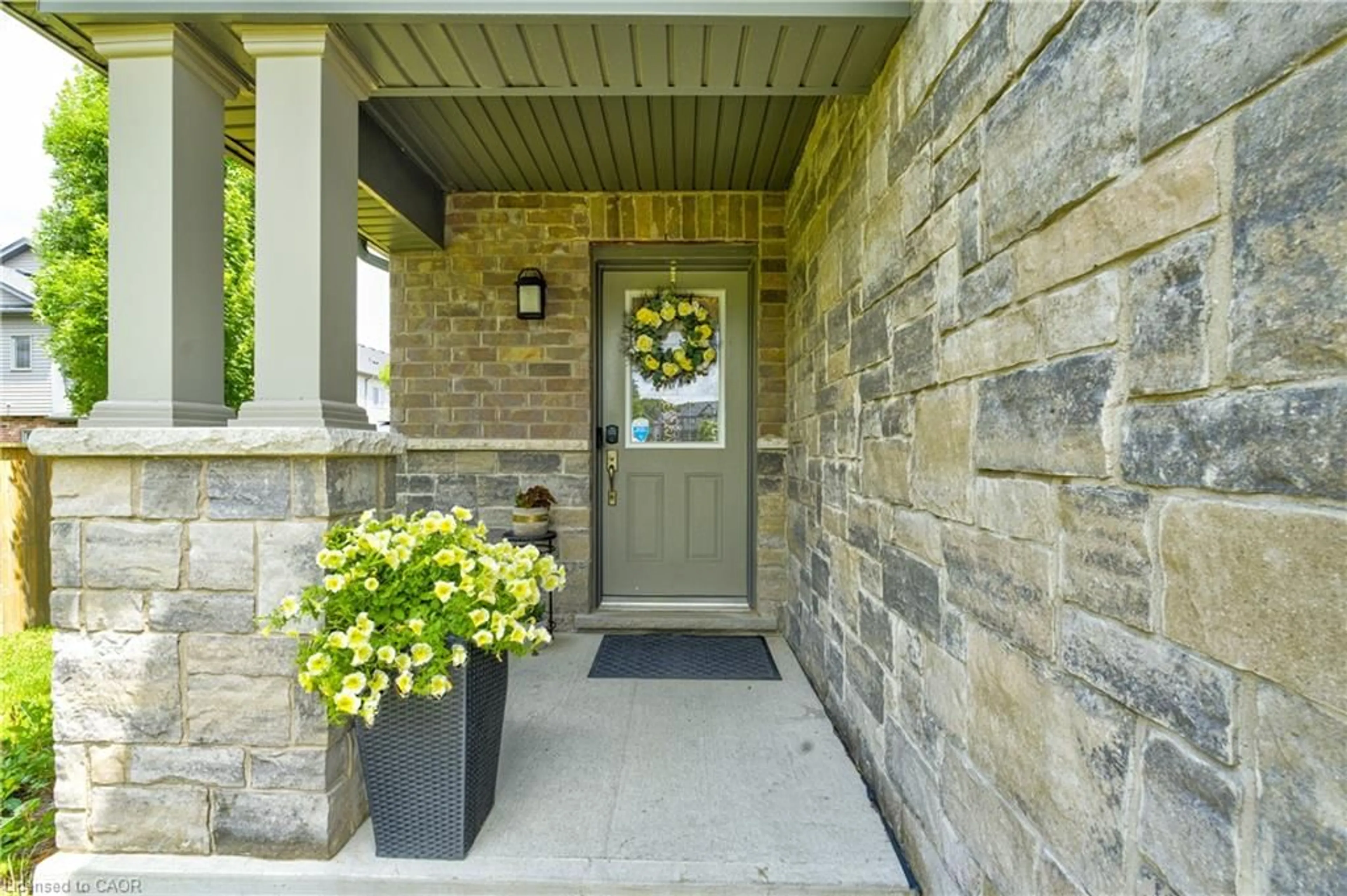 Indoor entryway for 145 South Creek Dr #A1, Kitchener Ontario N2P 0E1