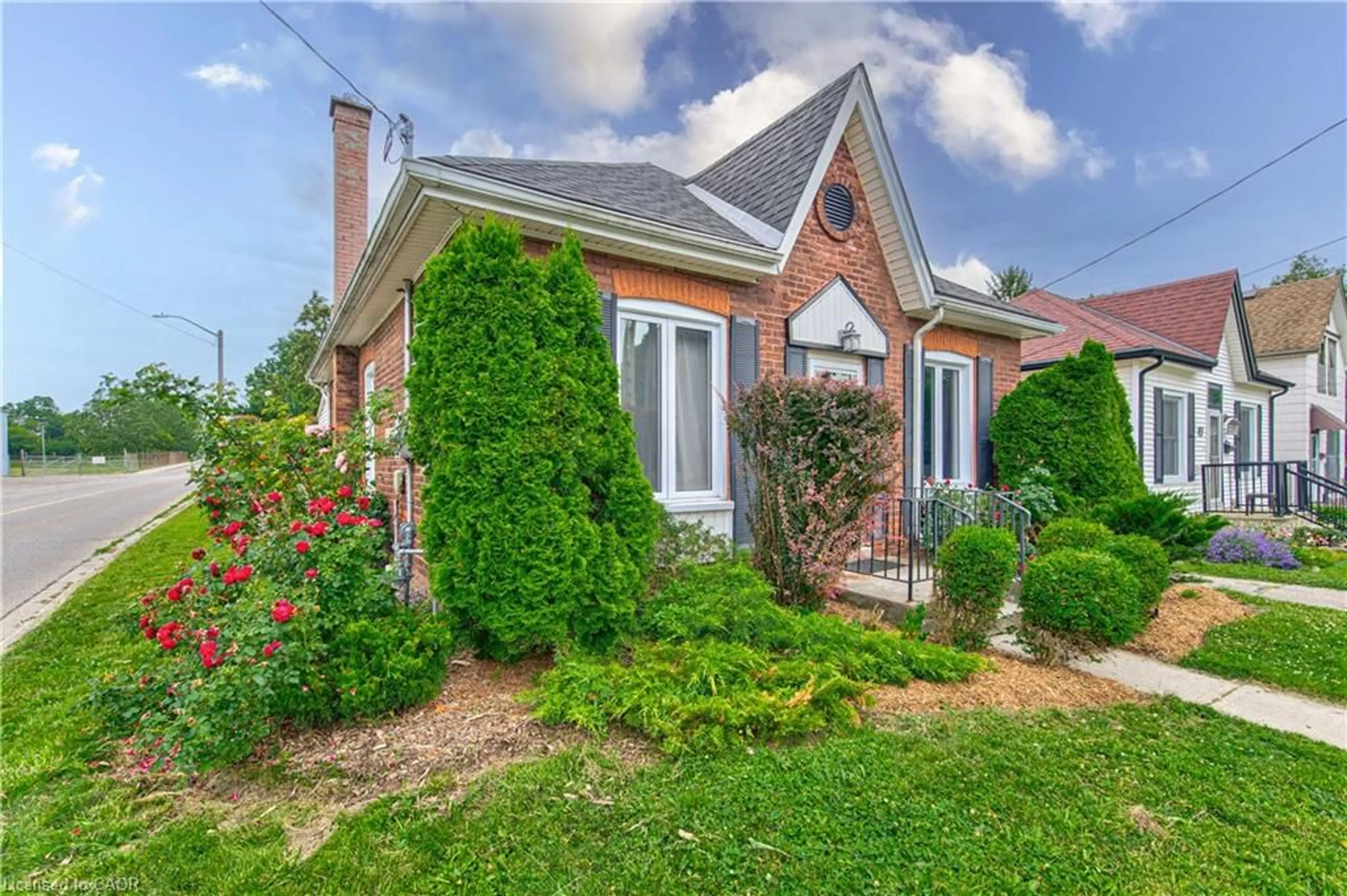 Home with brick exterior material, street for 2 Brunswick St, Brantford Ontario N3T 1E7