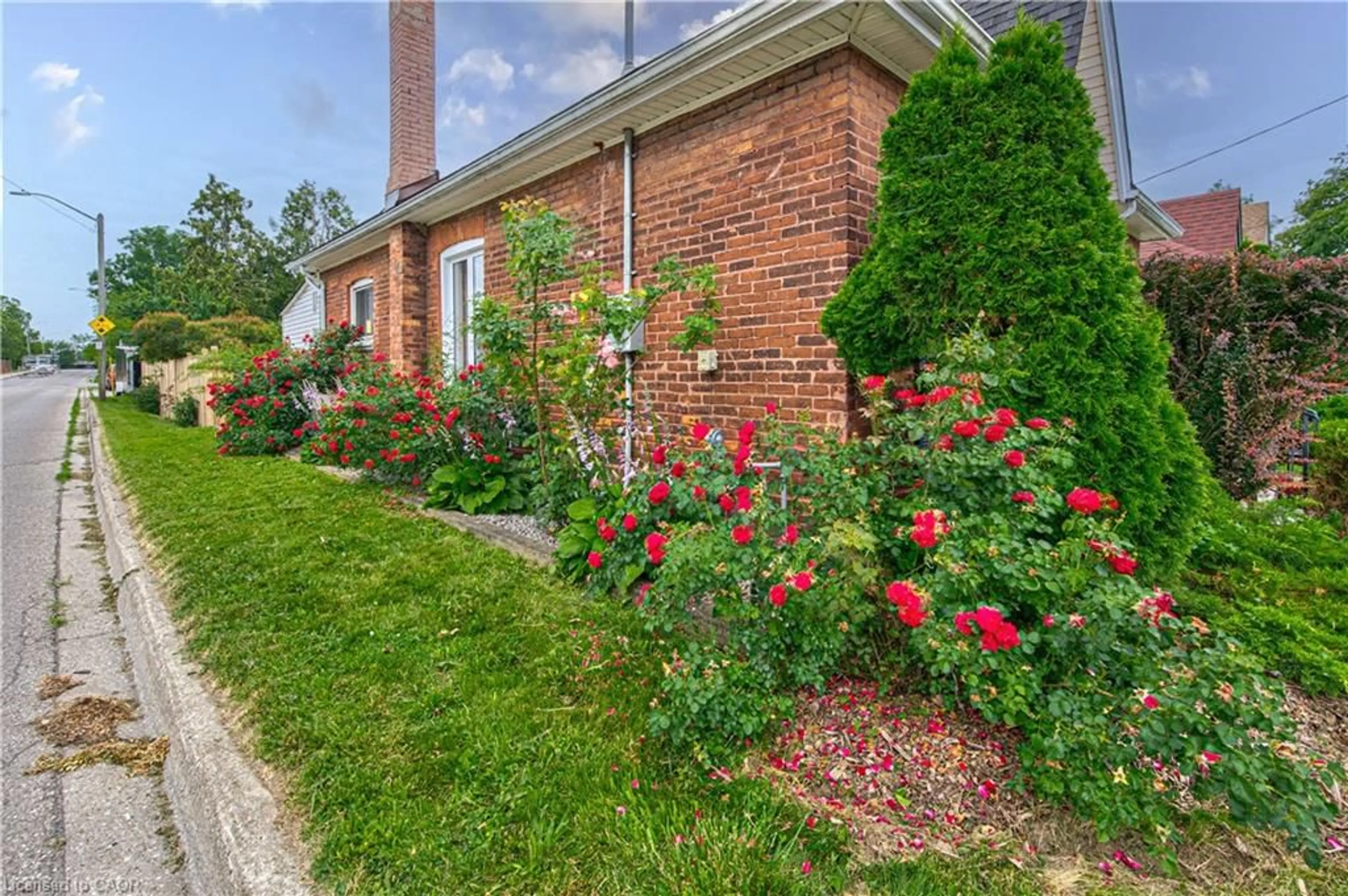 Home with brick exterior material, street for 2 Brunswick St, Brantford Ontario N3T 1E7