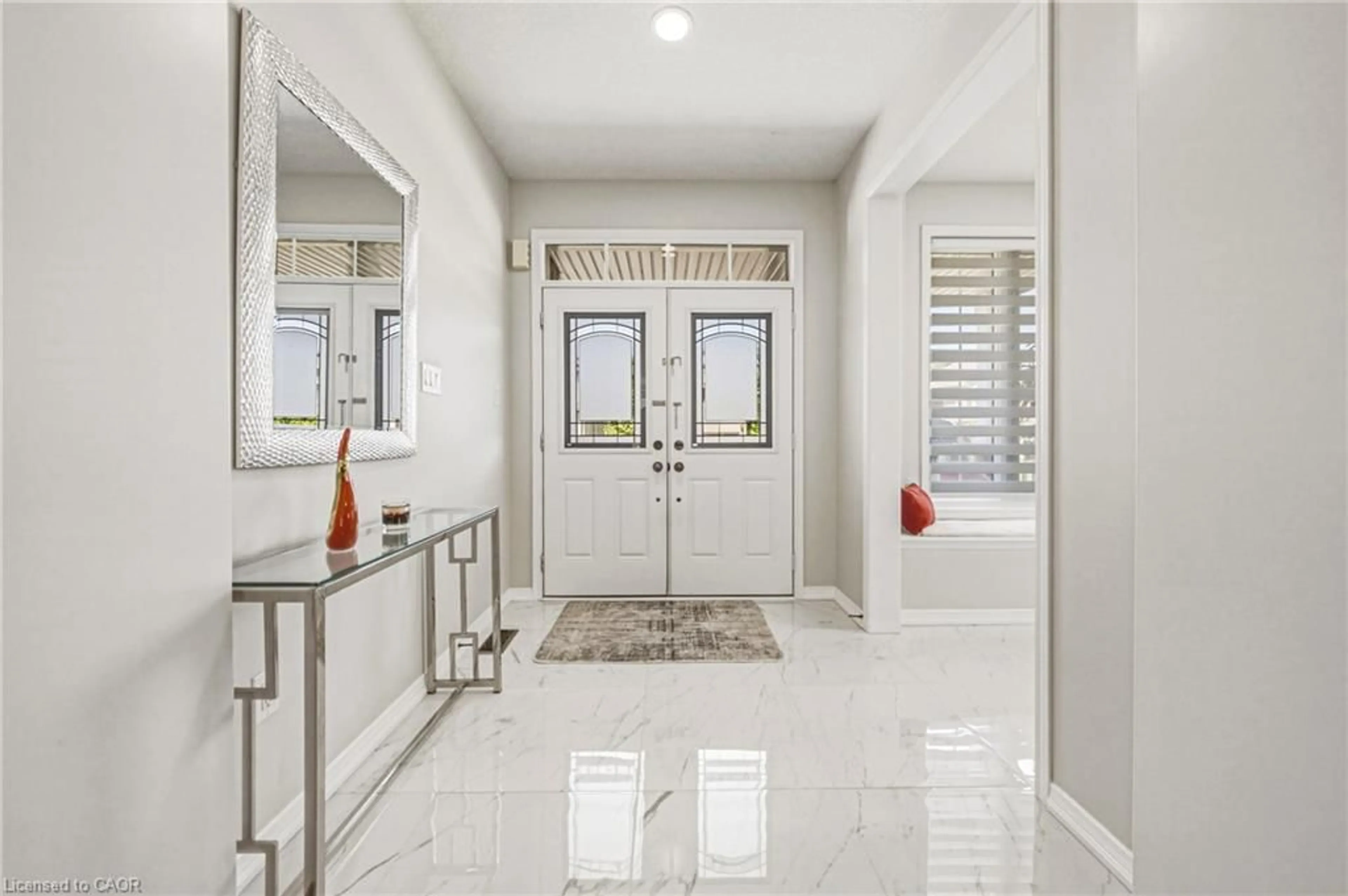 Contemporary bathroom, ceramic/tile floor for 8776 Dogwood Cres, Niagara Falls Ontario L2H 0L1