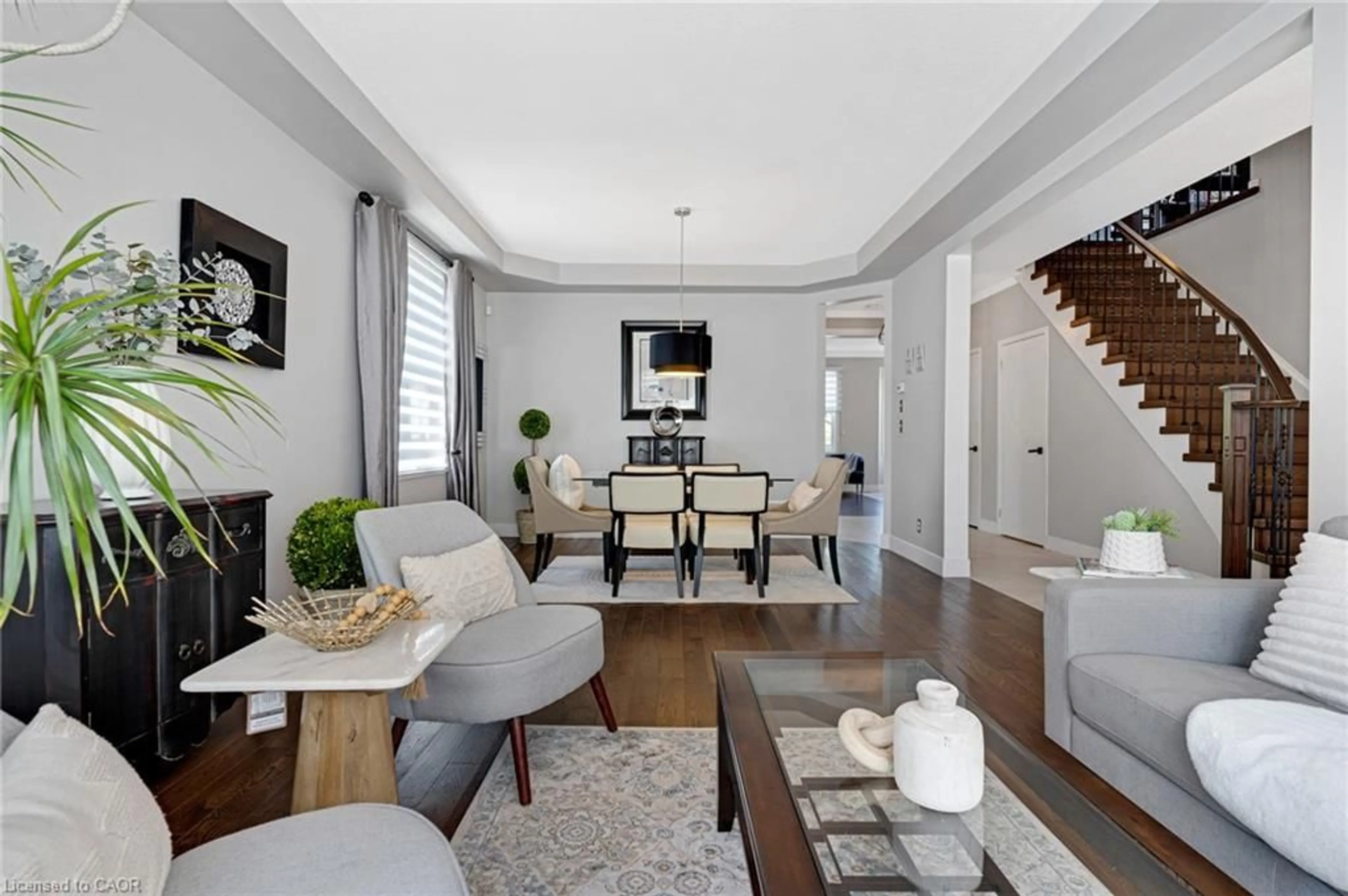 Living room with furniture, unknown for 36 Dellgrove Cir, Cambridge Ontario N1T 2J9