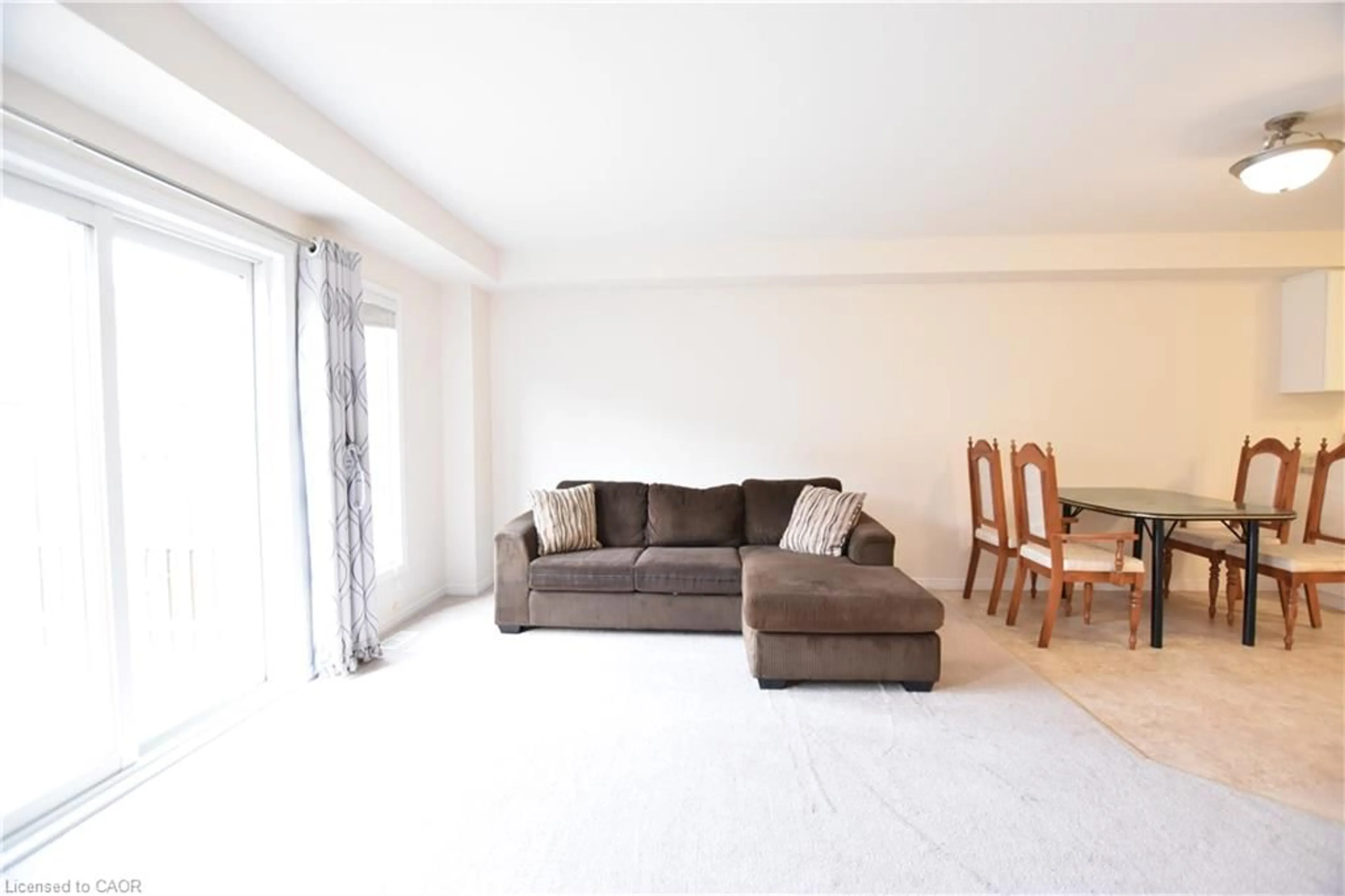Living room with furniture, unknown for 52 Meadowridge St, Kitchener Ontario N2P 0E2
