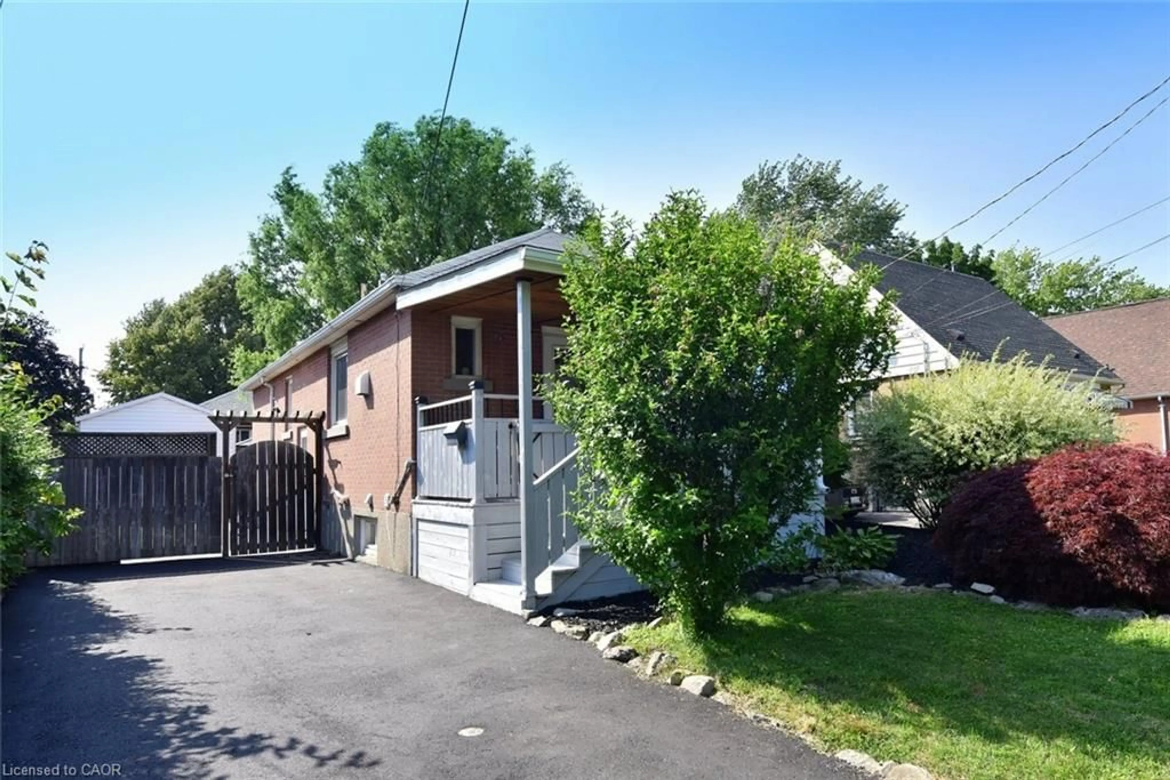 Unknown for 282 East 38th St, Hamilton Ontario L8V 4G3