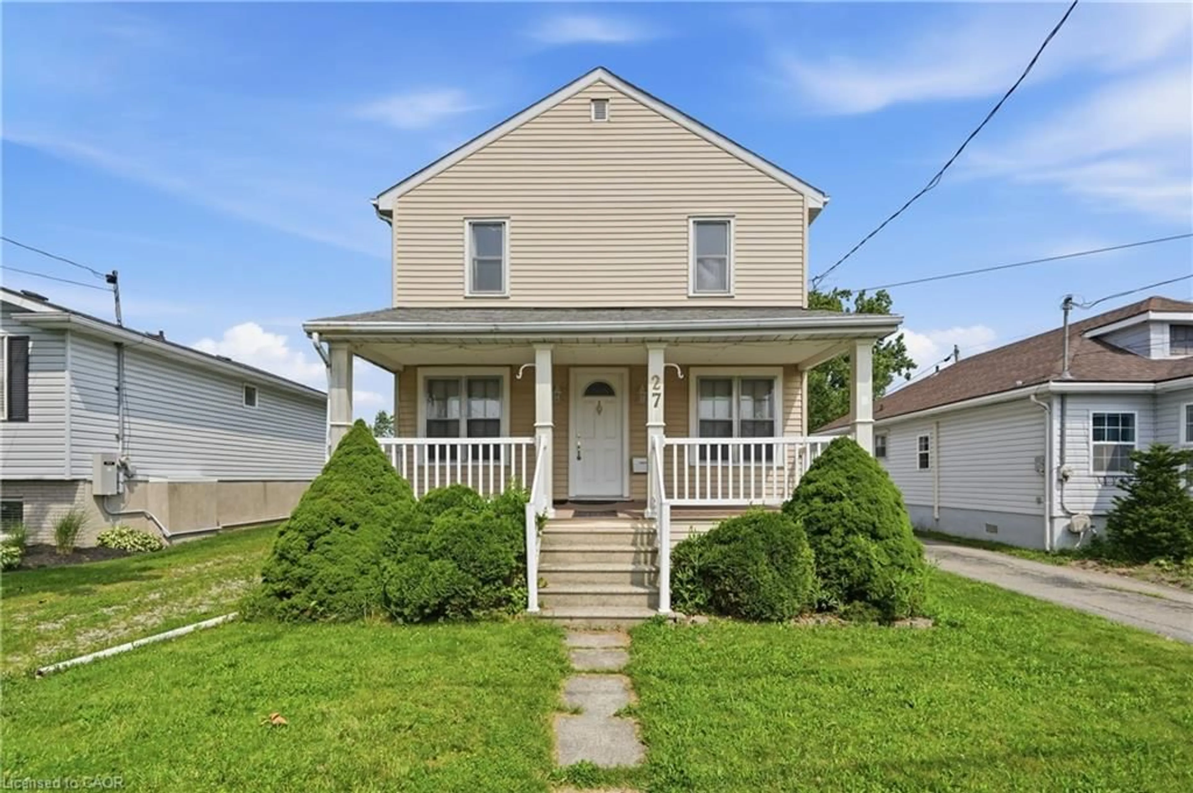Home with vinyl exterior material, street for 27 Drummond Cres, Fort Erie Ontario L2A 1L3