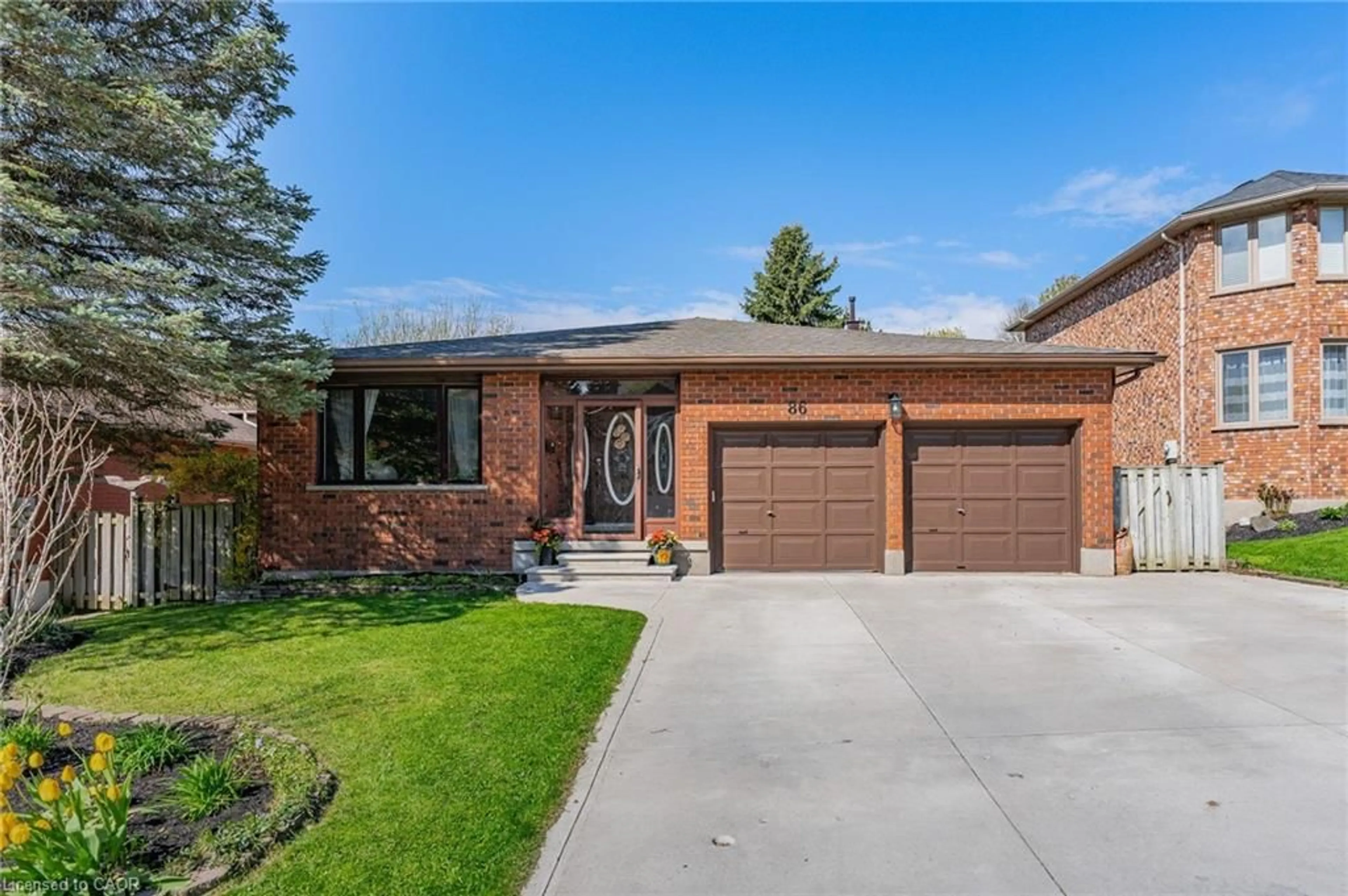 Home with brick exterior material, street for 86 Chimney Hill Dr, Cambridge Ontario N1T 1H3