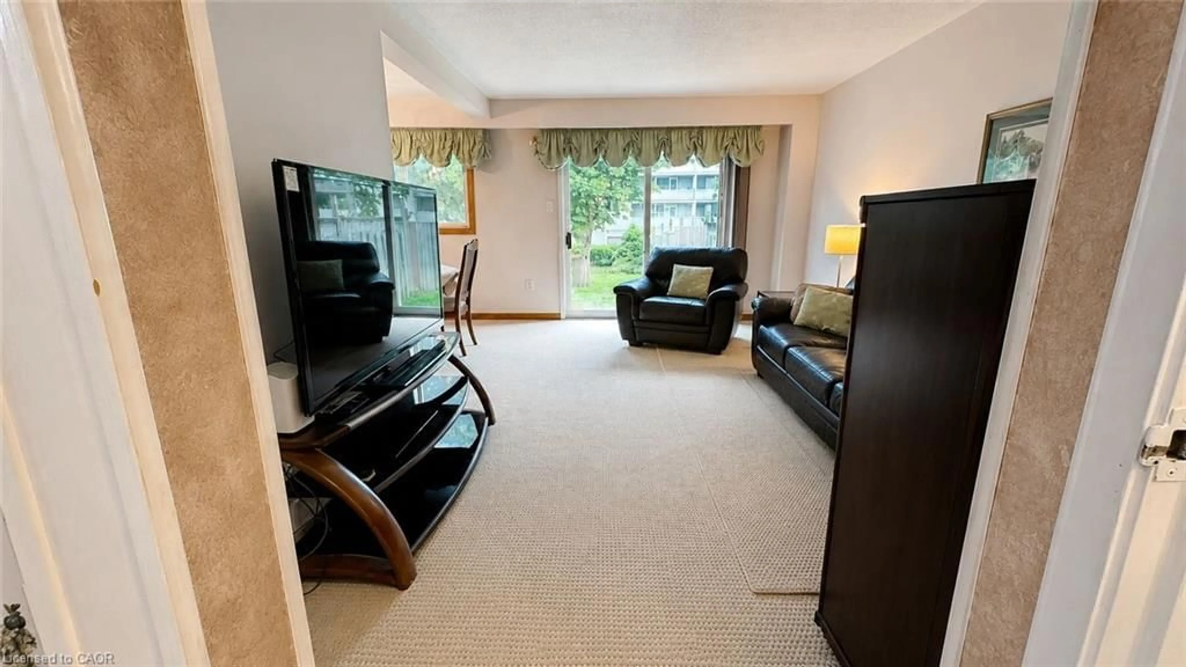 Living room with furniture, unknown for 92 Mount Albion Rd, Hamilton Ontario L8K 5S6