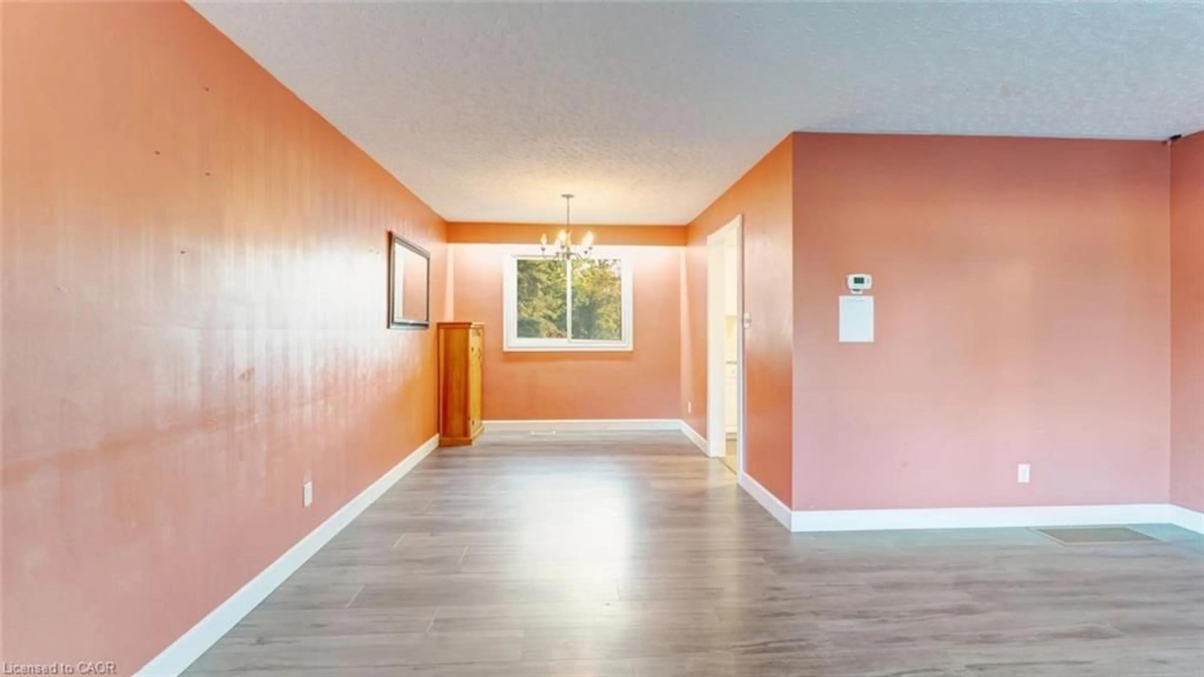 Indoor foyer for 51 River Dr, Angus Ontario L3W 0G8