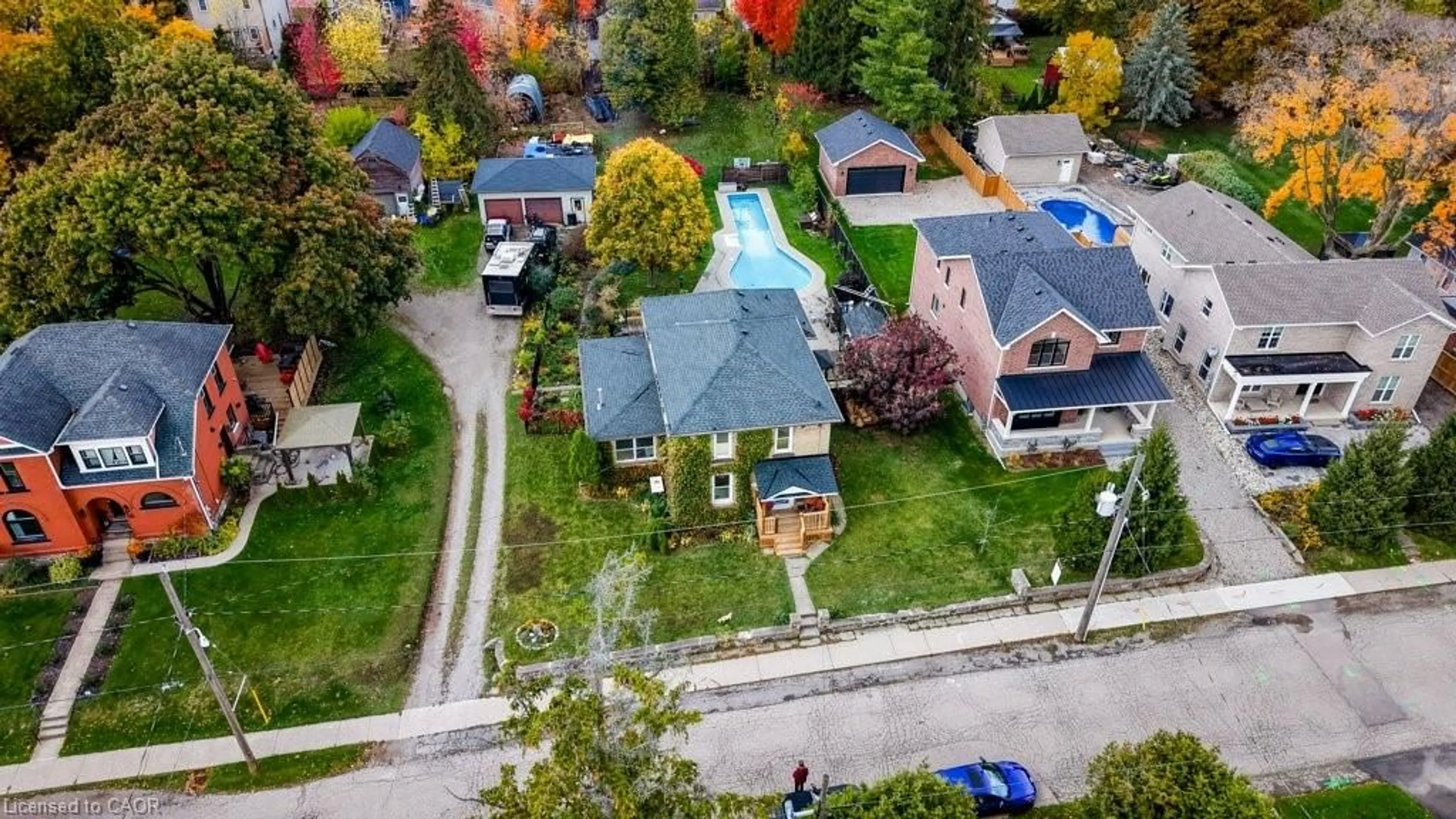 A pic from outside/outdoor area/front of a property/back of a property/a pic from drone, street for 24 Manley St, Ayr Ontario N0B 1E0