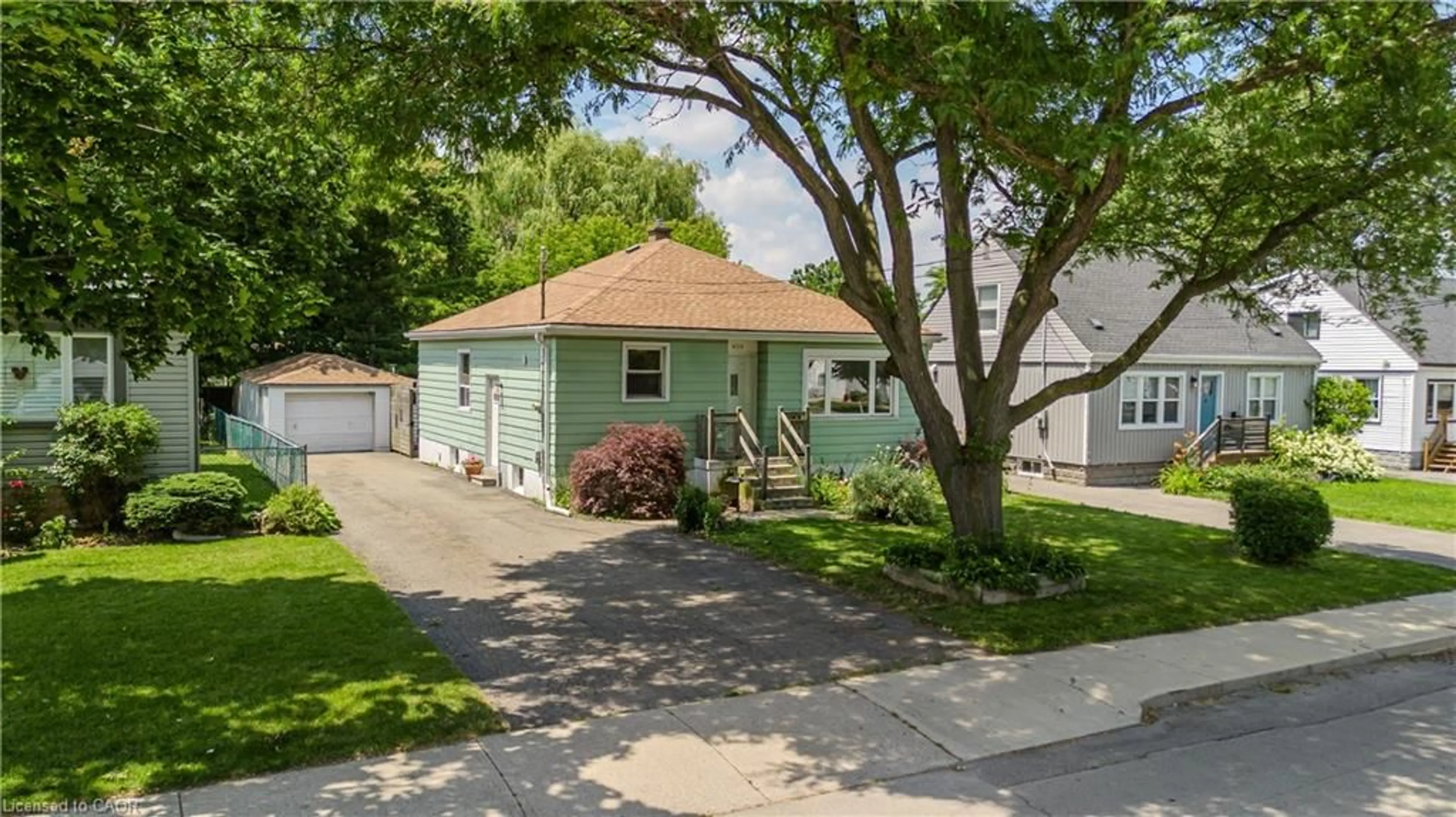 Unknown for 456 East 42nd St, Hamilton Ontario L8T 3B3