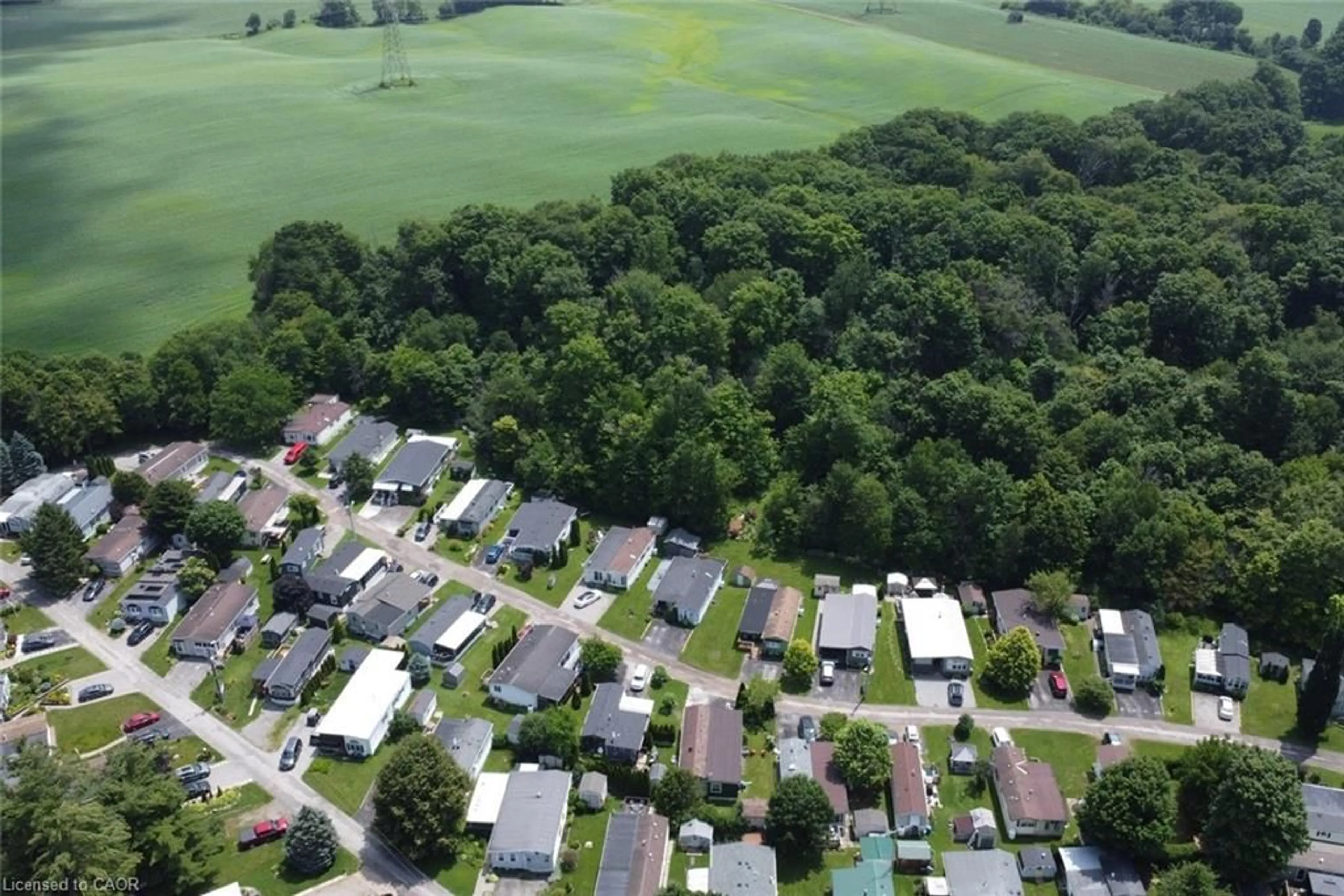 A pic from outside/outdoor area/front of a property/back of a property/a pic from drone, unknown for 2490 Governors Rd #41, Ancaster Ontario L0R 1T0