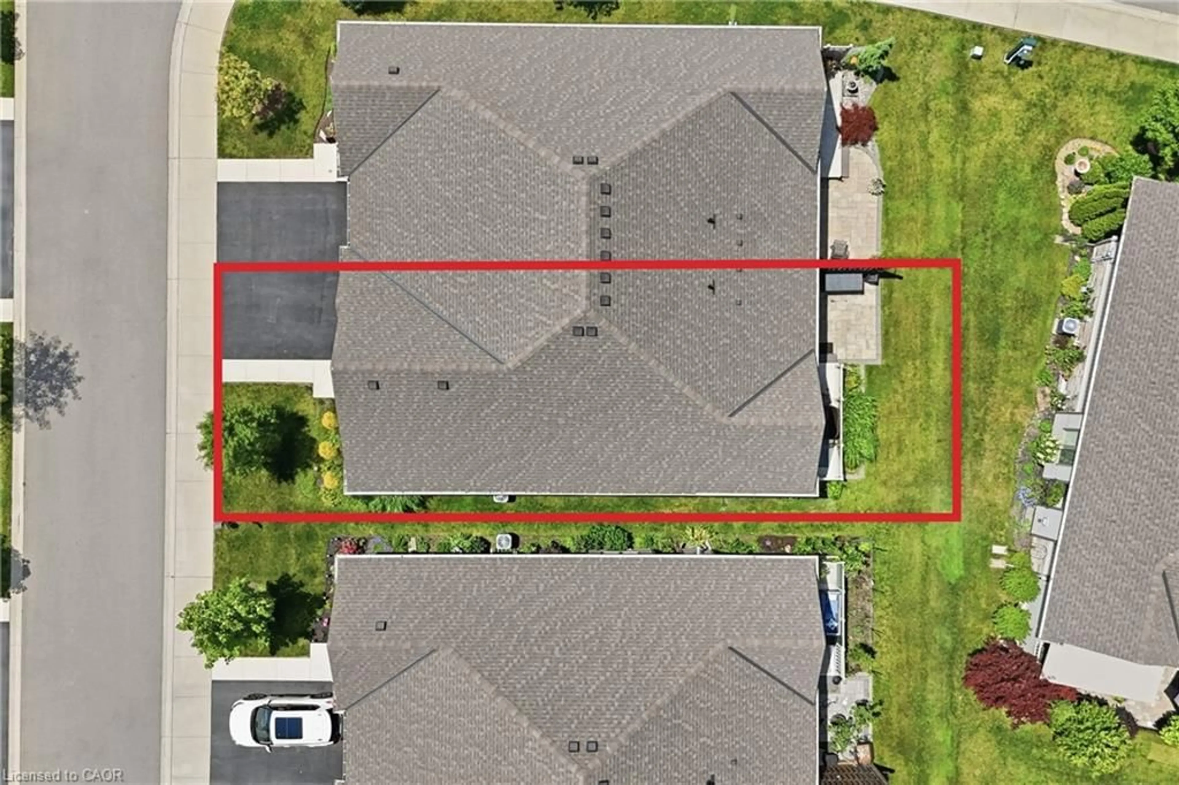 A pic from outside/outdoor area/front of a property/back of a property/a pic from drone, street for 23 Richard Cres, Smithville Ontario L0R 2A0