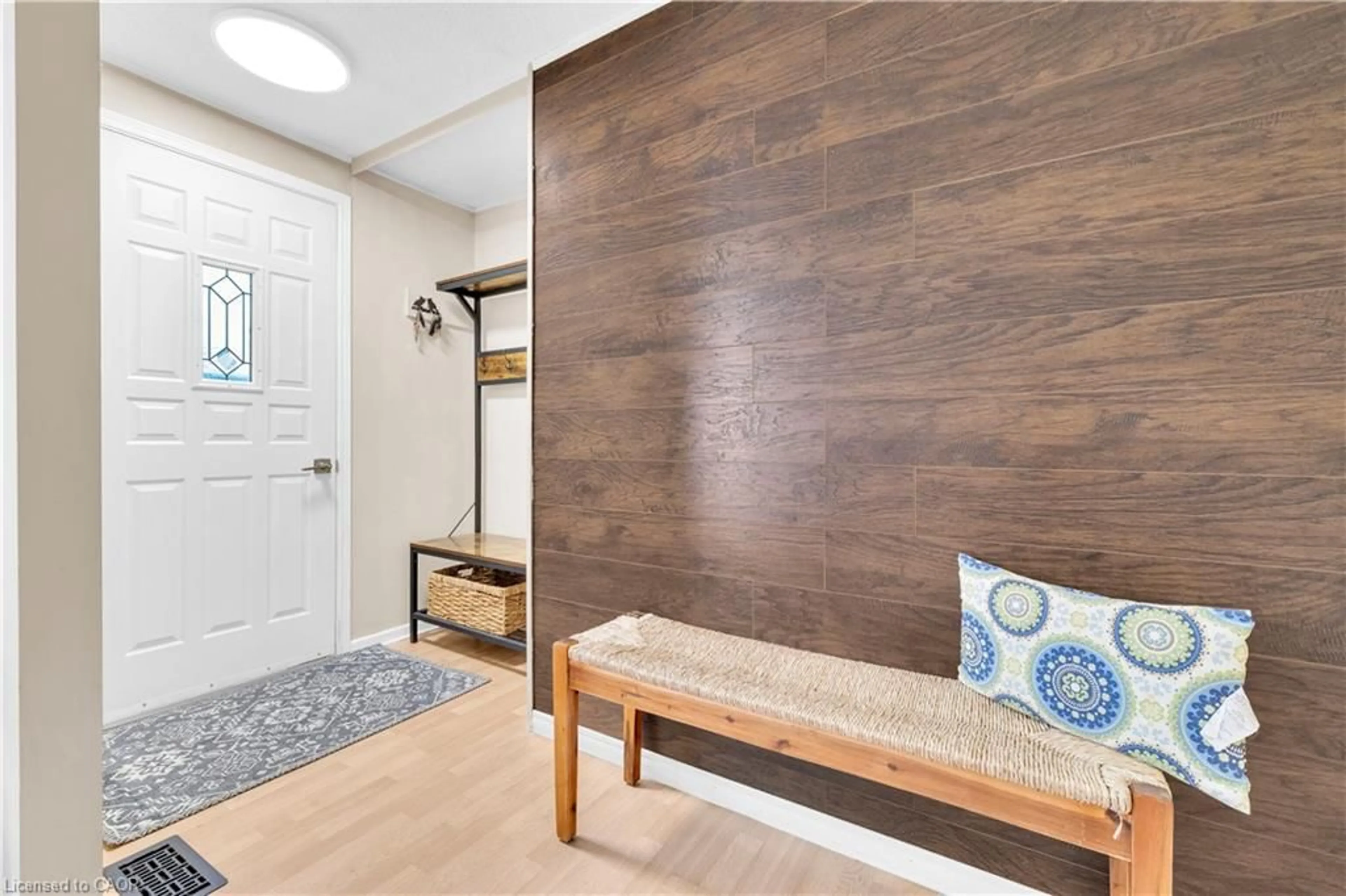 Indoor entryway for 1045 Reedmere Rd, Windsor Ontario N8S 2L9