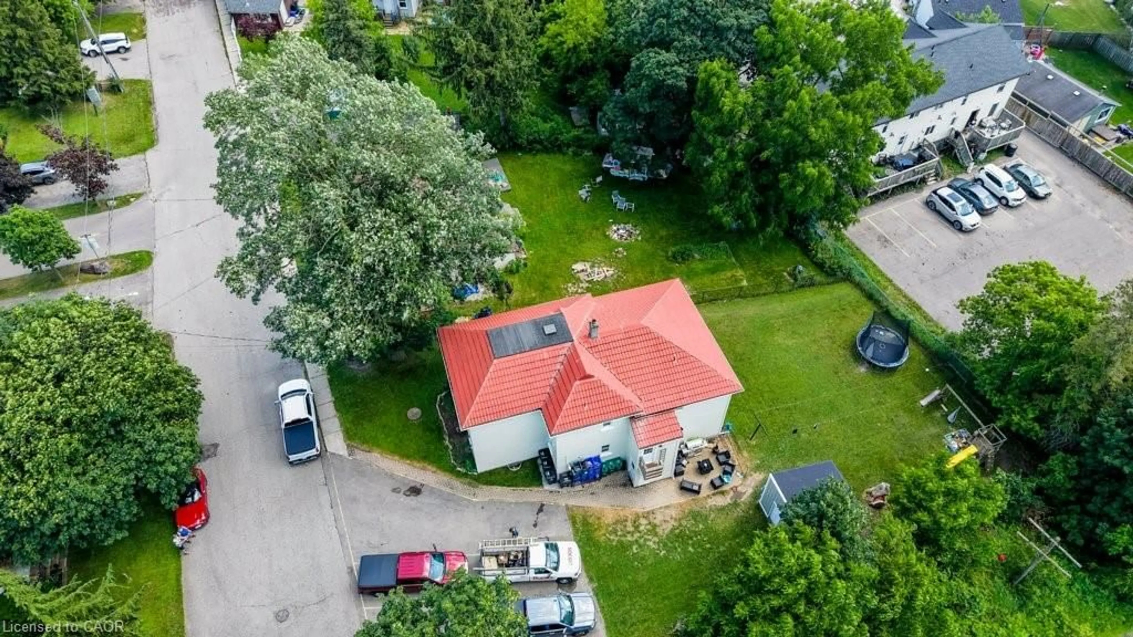 A pic from outside/outdoor area/front of a property/back of a property/a pic from drone, unknown for 30 Foell St, Baden Ontario N3A 2L2