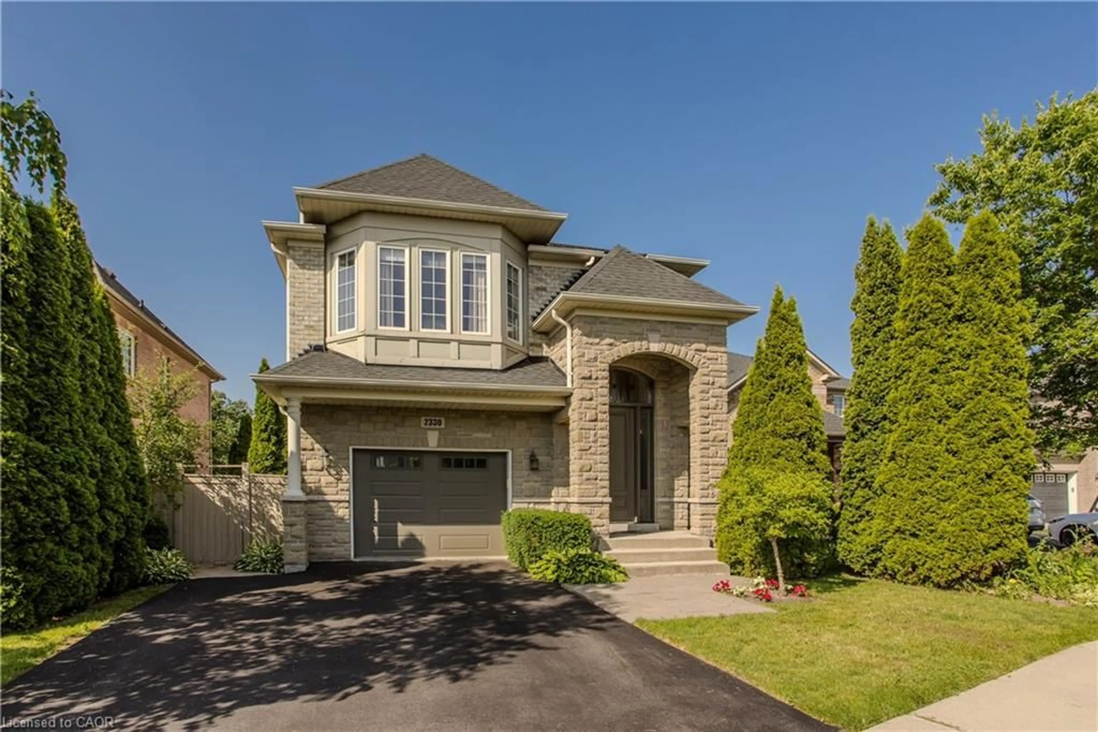 Home with brick exterior material, street for 2330 Valleyridge Dr, Oakville Ontario L6M 5C7