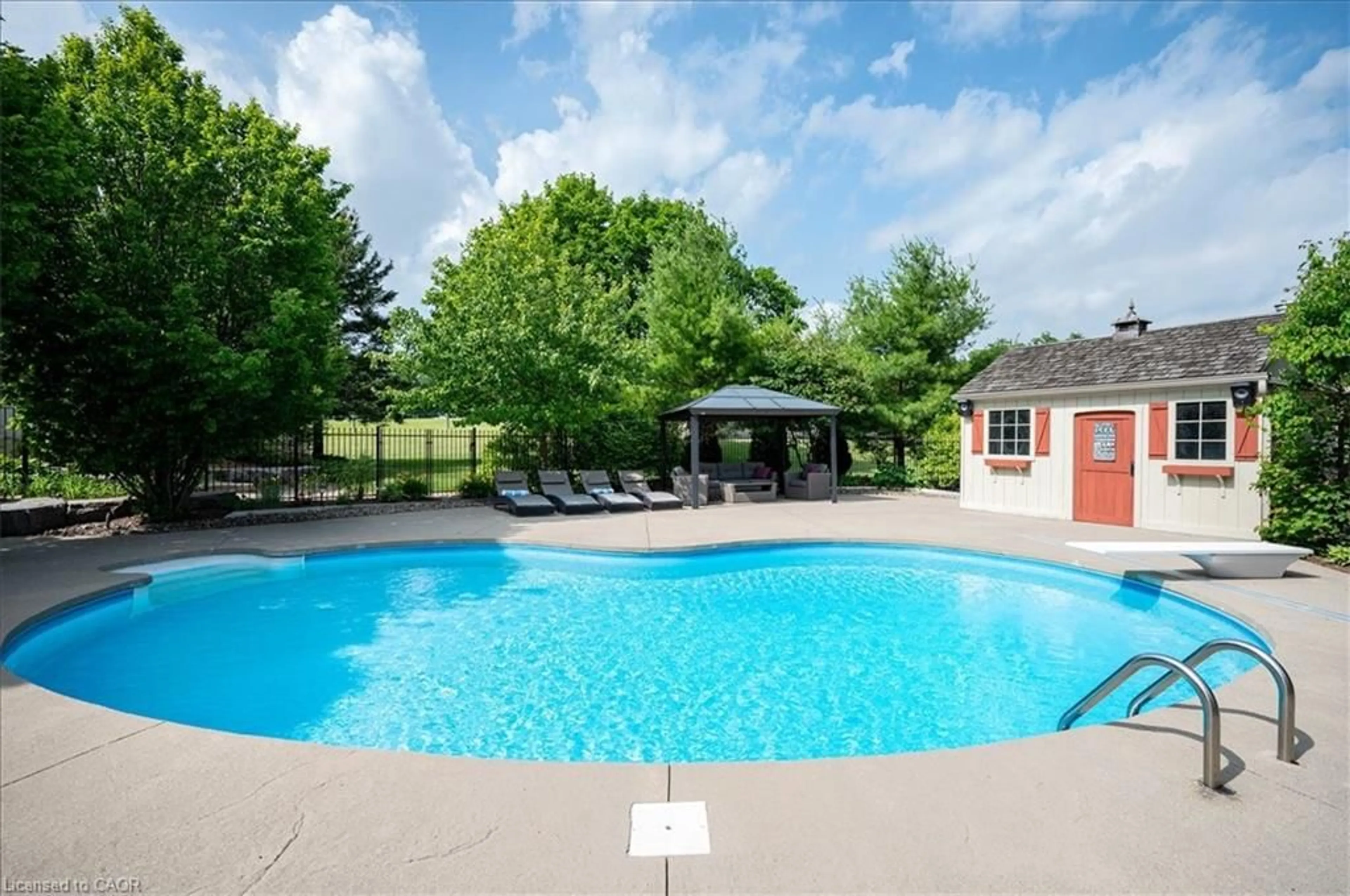 Pool for 1635 Sandhills Rd, New Hamburg Ontario N3A 3B2