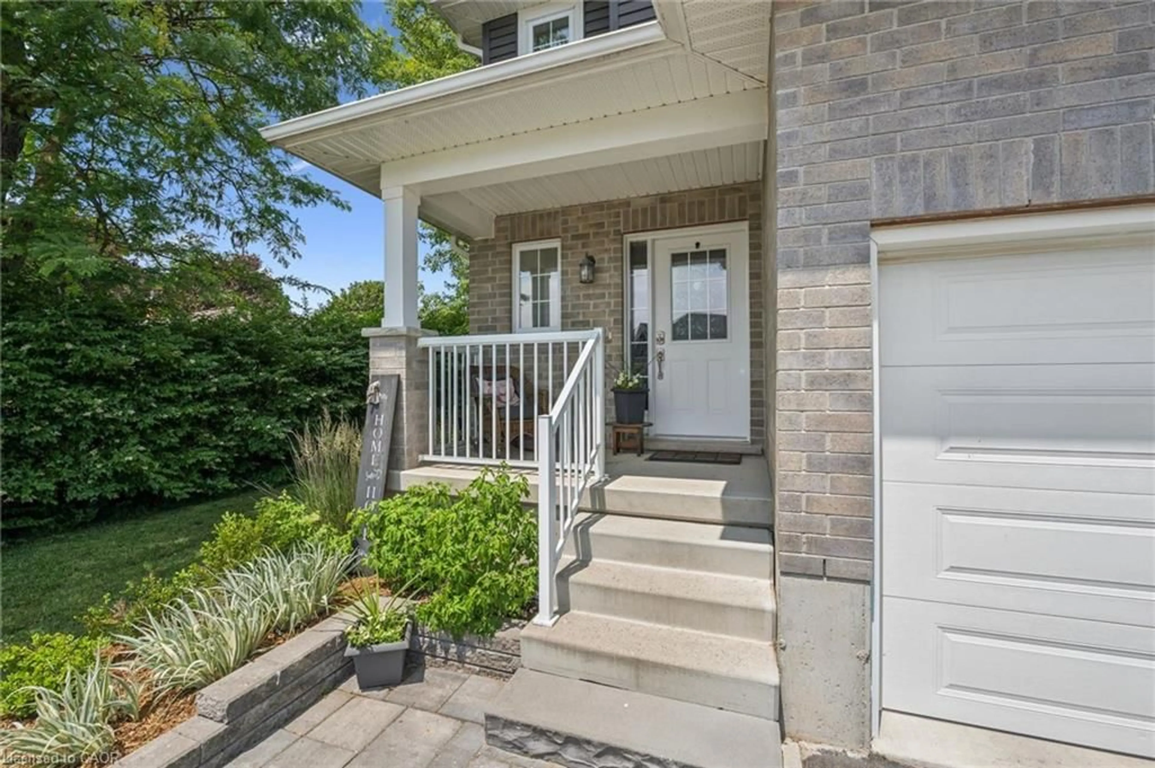 Unknown for 33 Roth St, Tavistock Ontario N0B 2R0