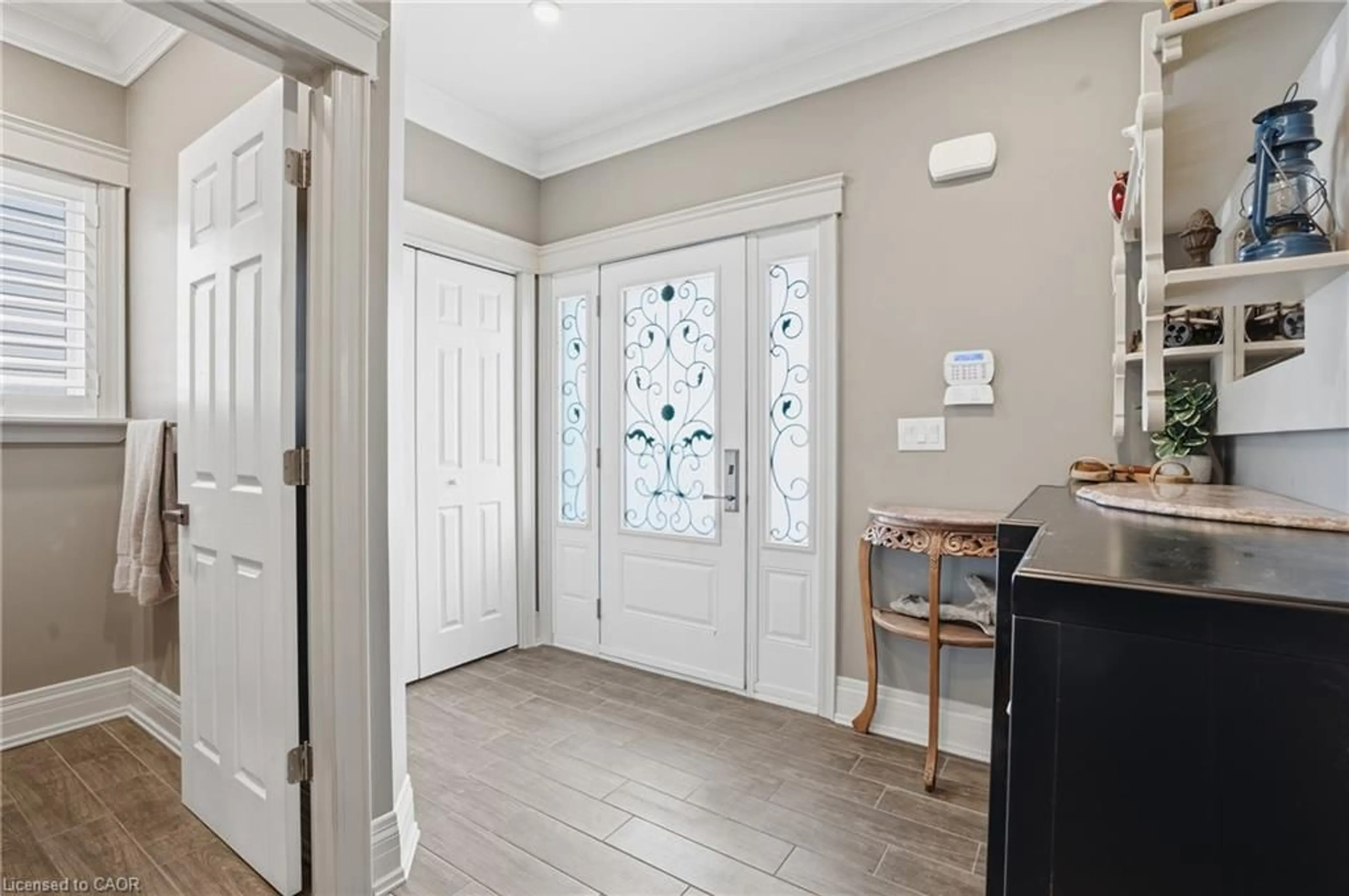Indoor entryway for 5 Arden Ave, Hamilton Ontario L8H 7C2
