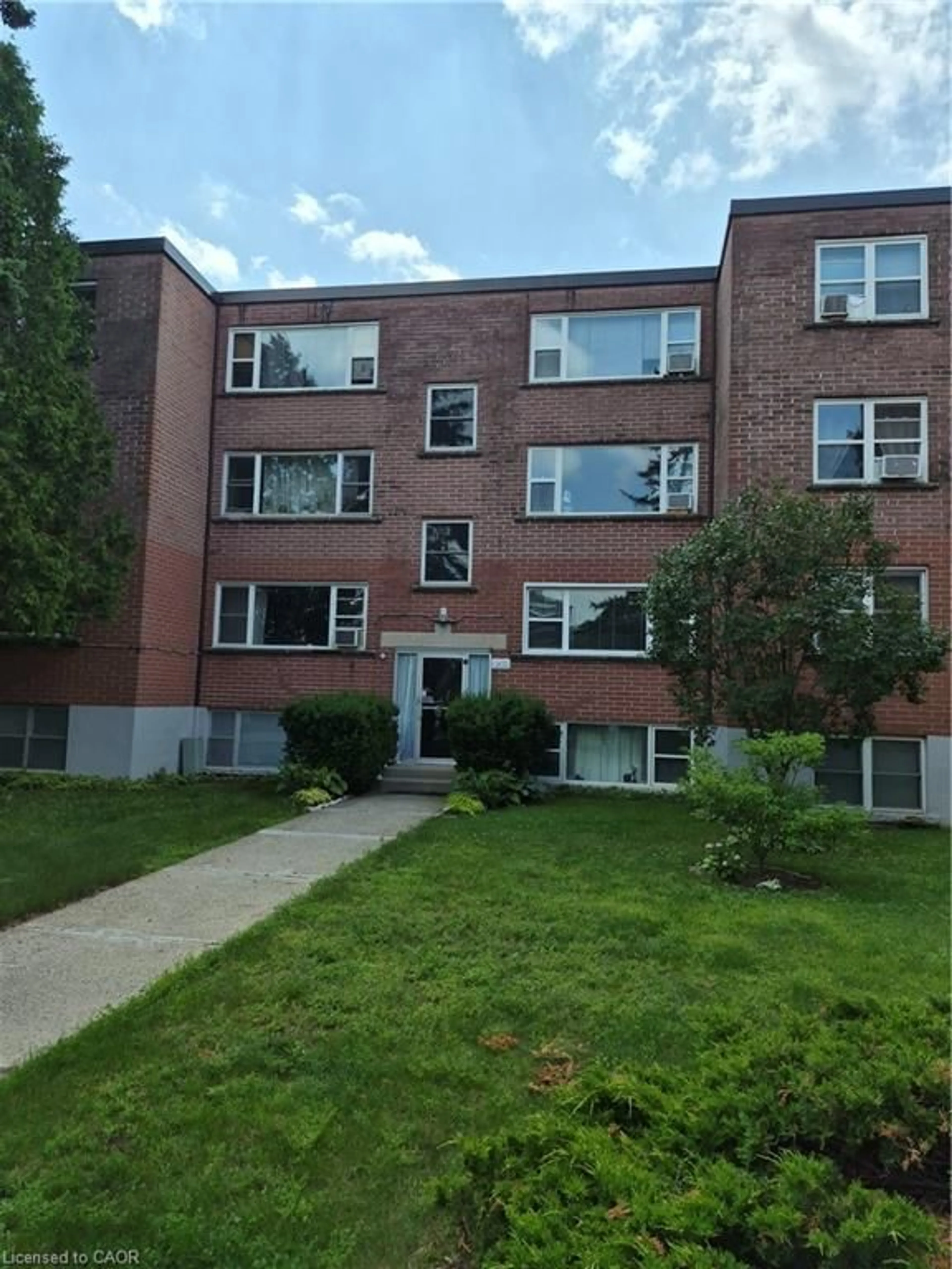 Unknown for 2422 New St #9, Burlington Ontario L7R 1J6