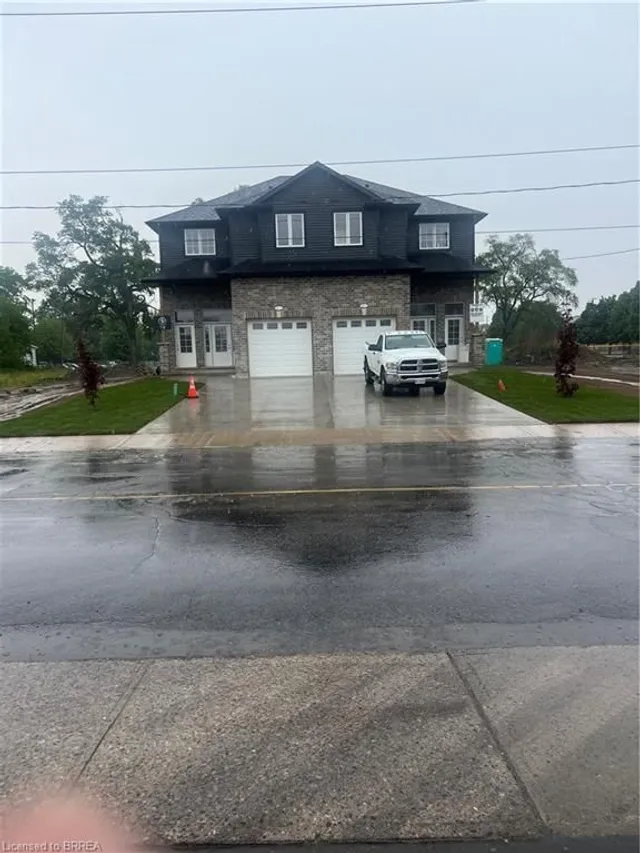 140 Mary St, Brantford 3