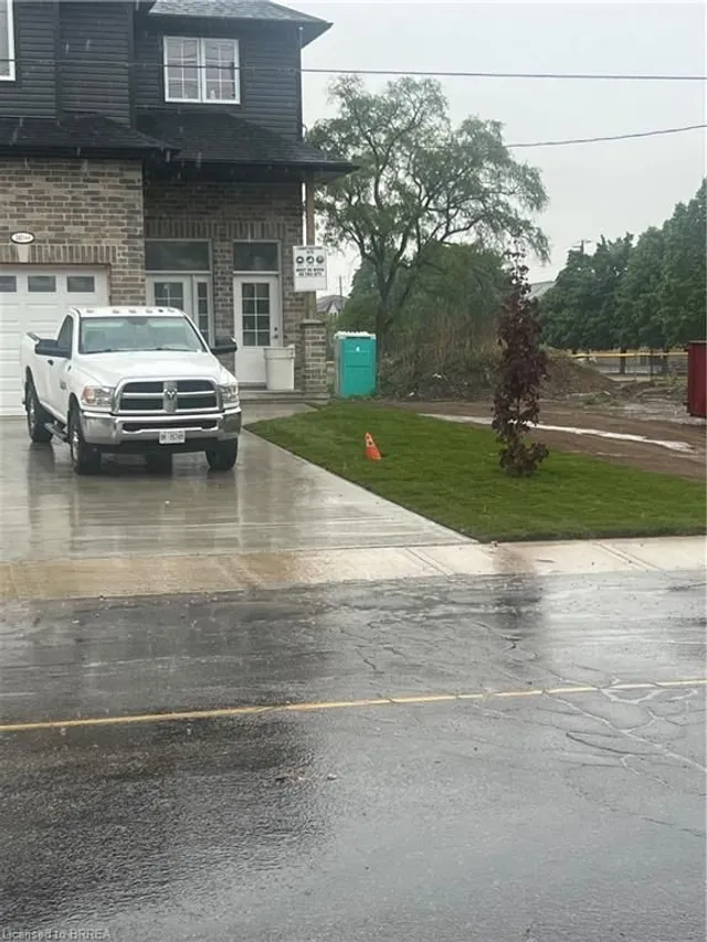 140 Mary St, Brantford 4