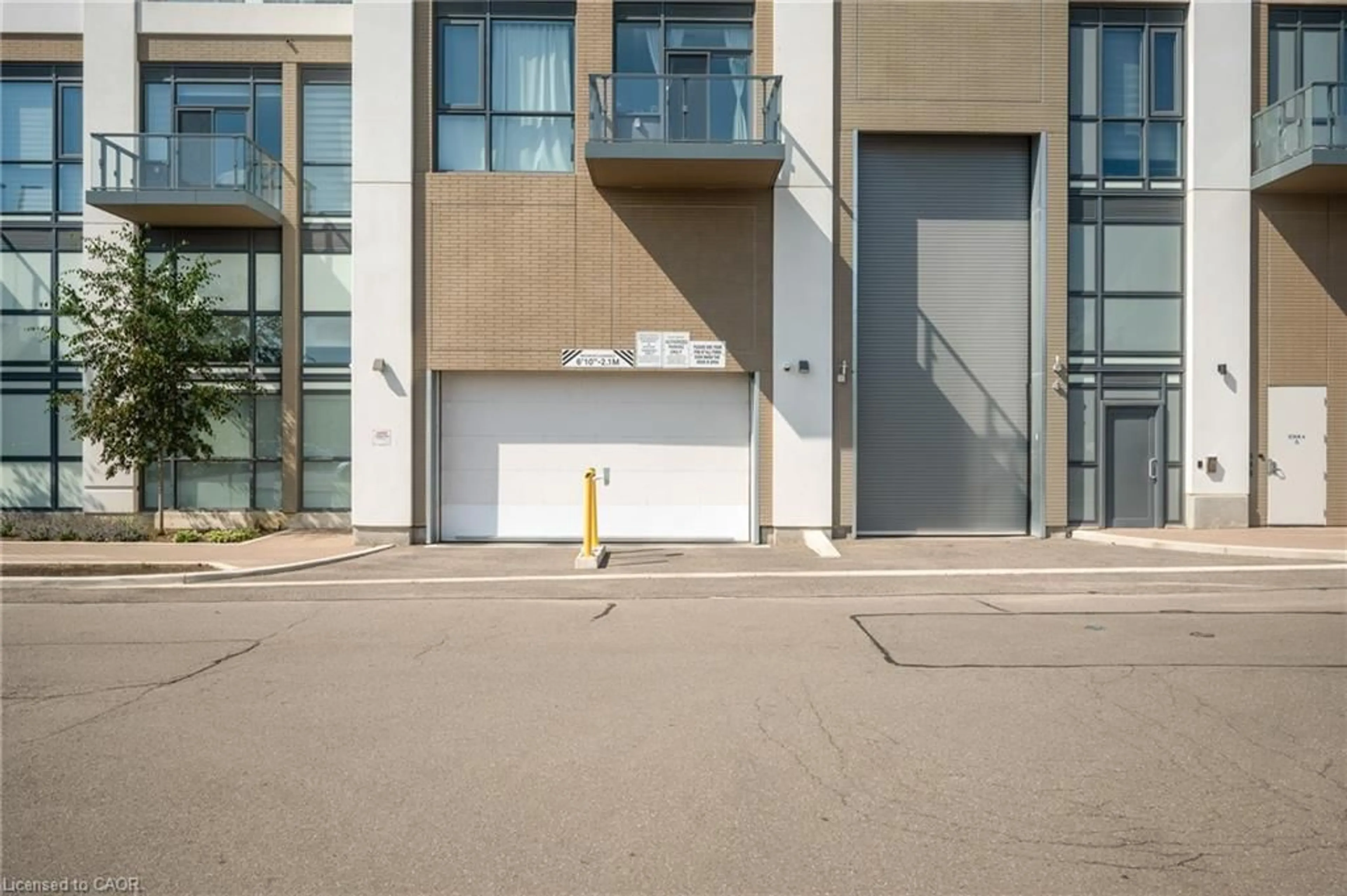 Unknown for 509 Dundas St #305, Oakville Ontario L6M 5P4