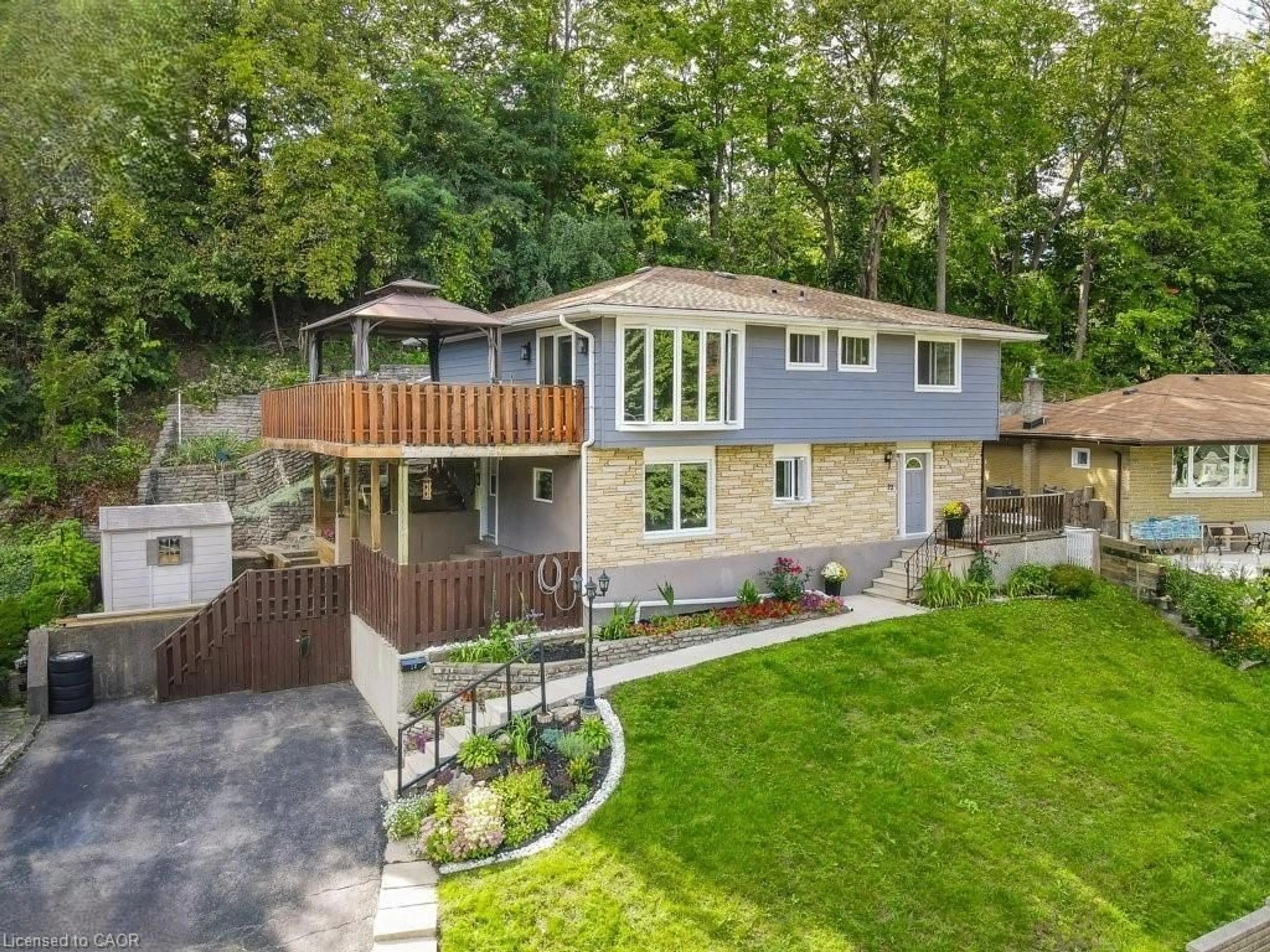 Unknown for 22 Dundonald Rd, Cambridge Ontario N1S 3H3
