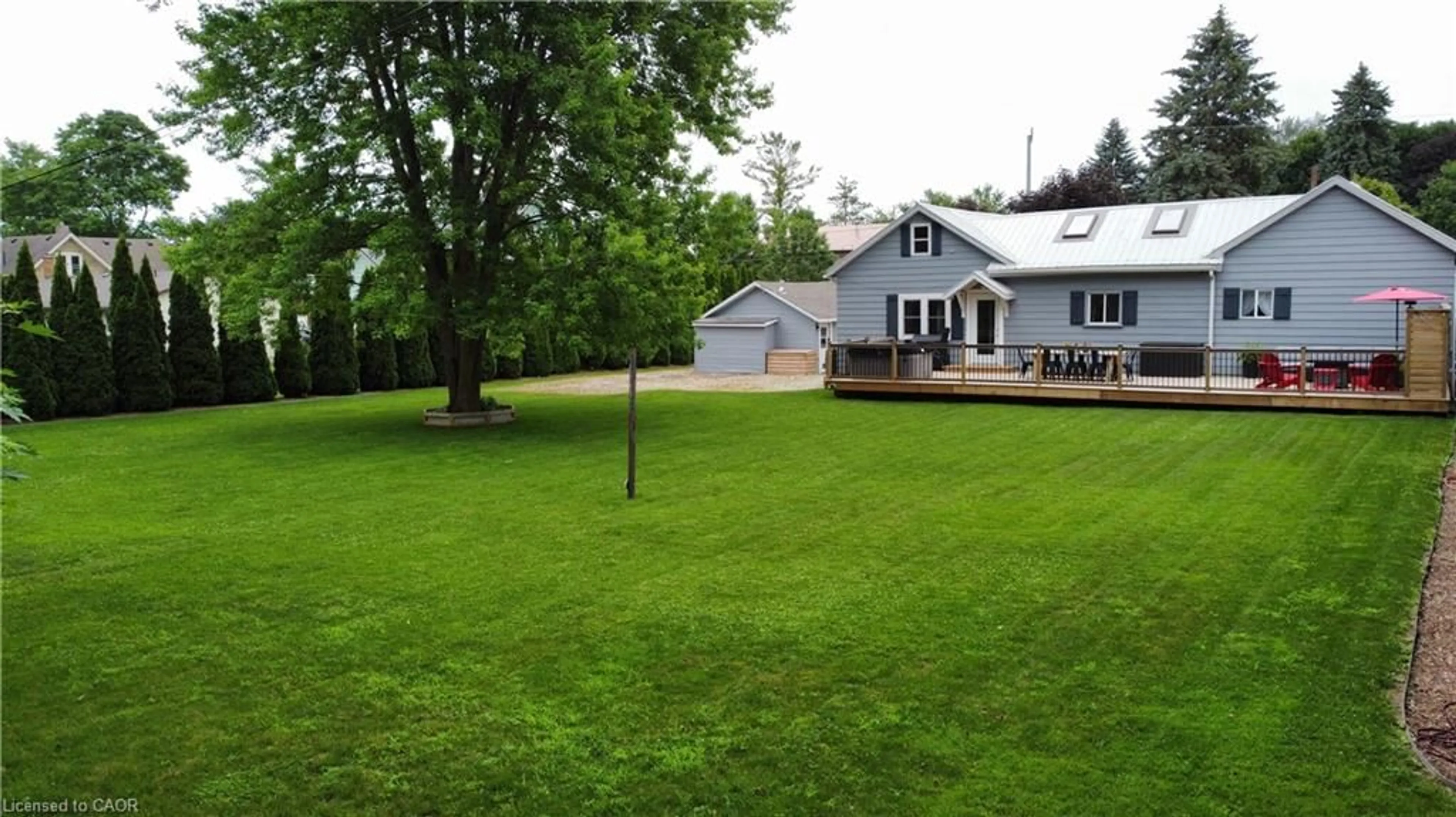 A pic from outside/outdoor area/front of a property/back of a property/a pic from drone, unknown for 535 Raglan St, Wellington Ontario N0G 2P0