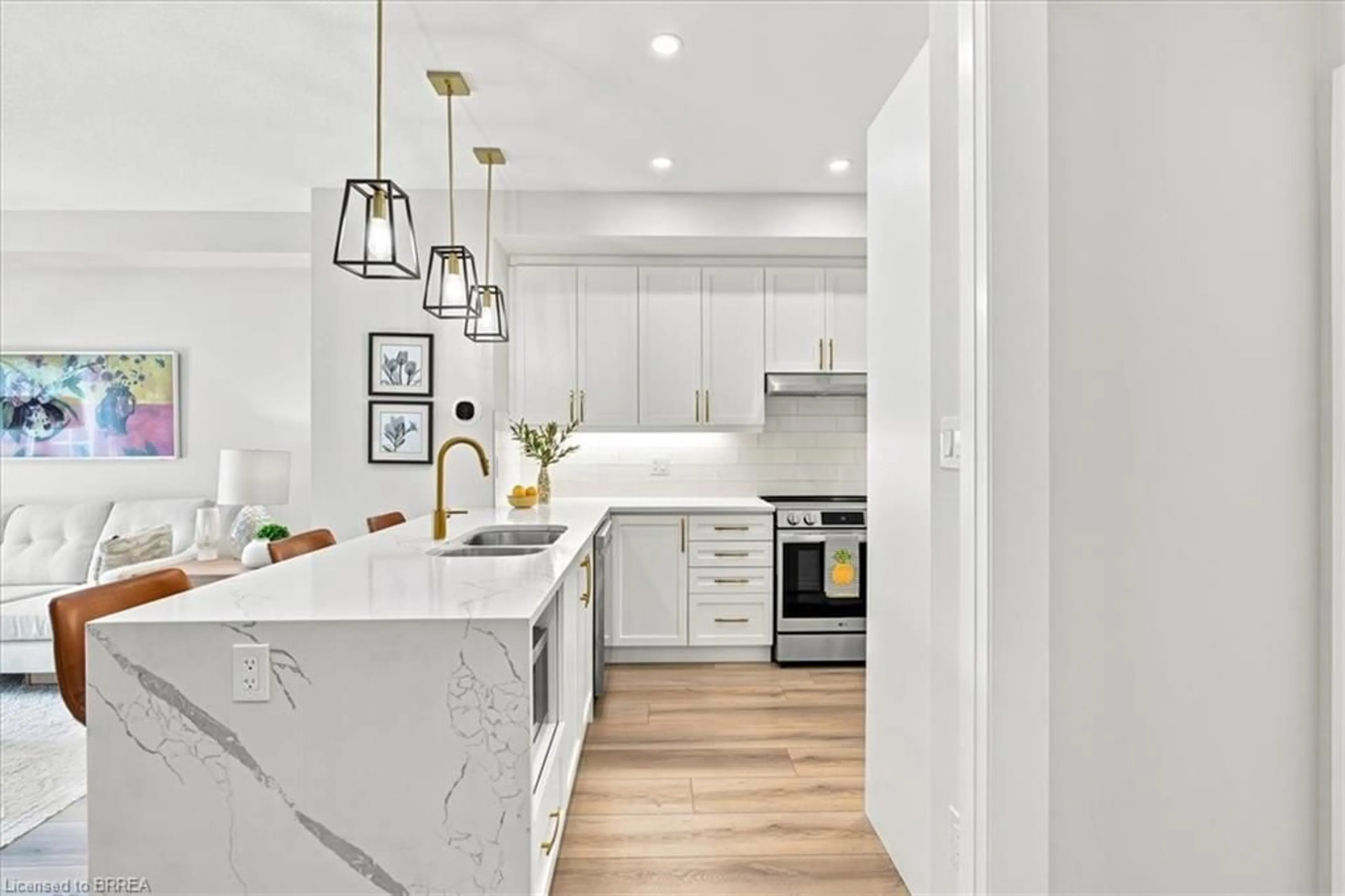 Open concept kitchen, ceramic/tile floor for 677 Park Rd #162, Brantford Ontario N3R 0C2