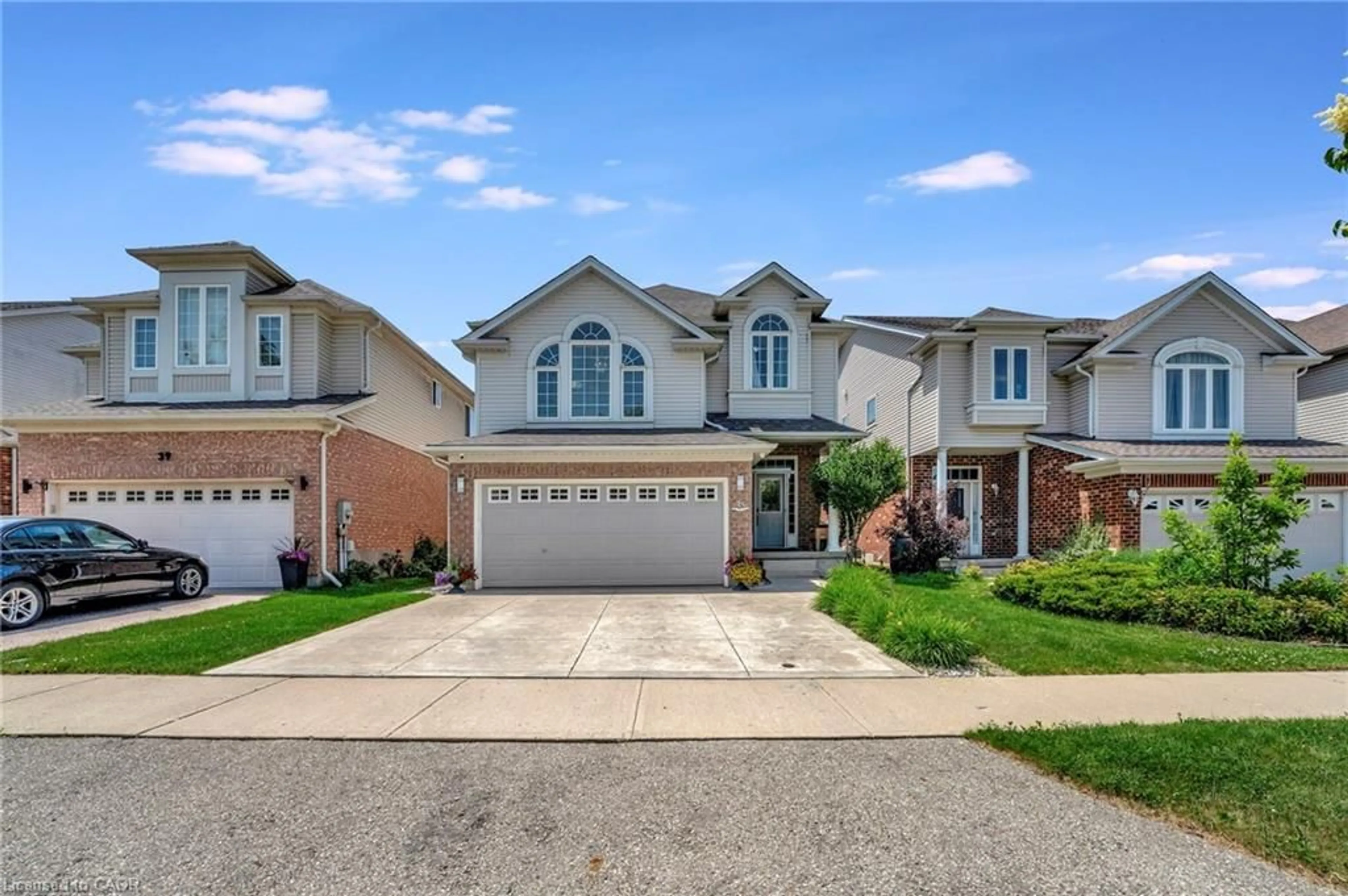Unknown for 35 Dubrick Cres, Kitchener Ontario N2E 4A7