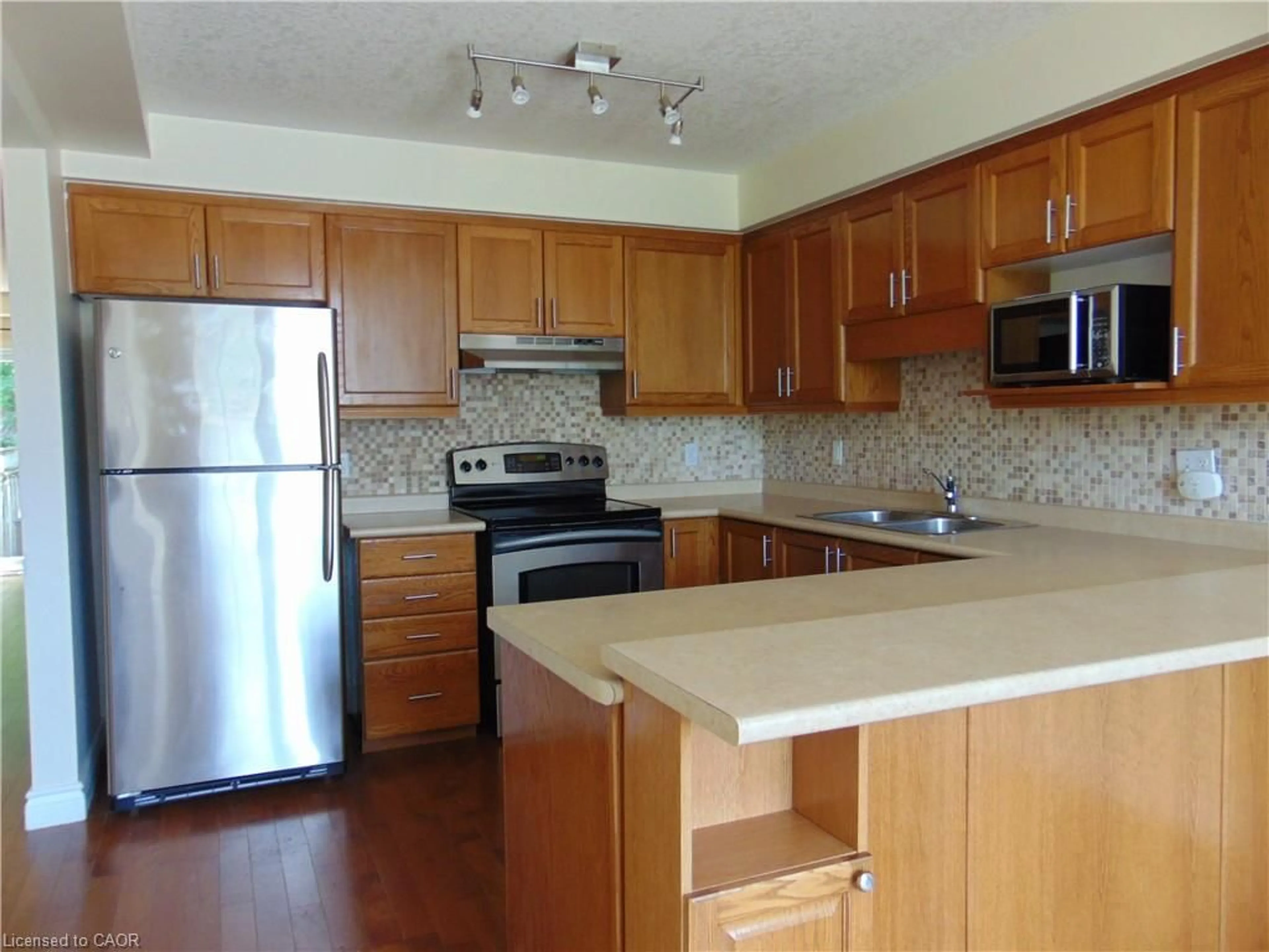 Standard kitchen, unknown for 214 Snowdrop Cres, Kitchener Ontario N2E 4C2
