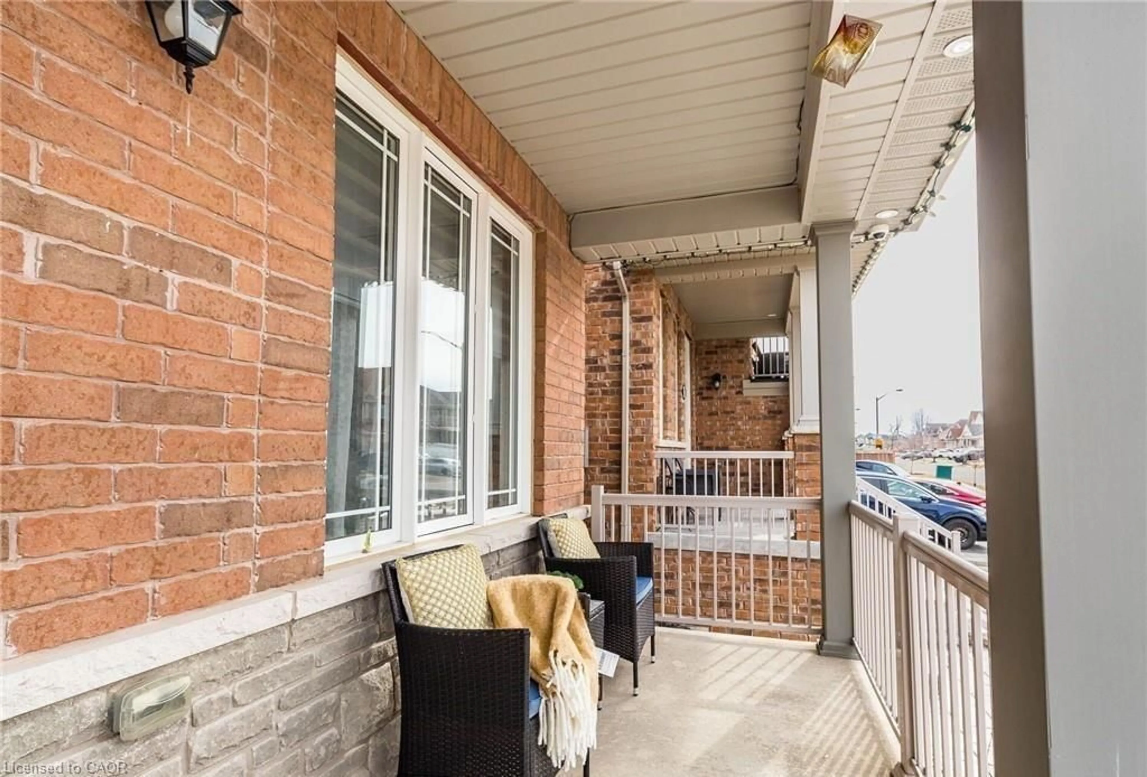 Patio, street for 47 Hawke Cres, New Tecumseth Ontario L0G 1W0