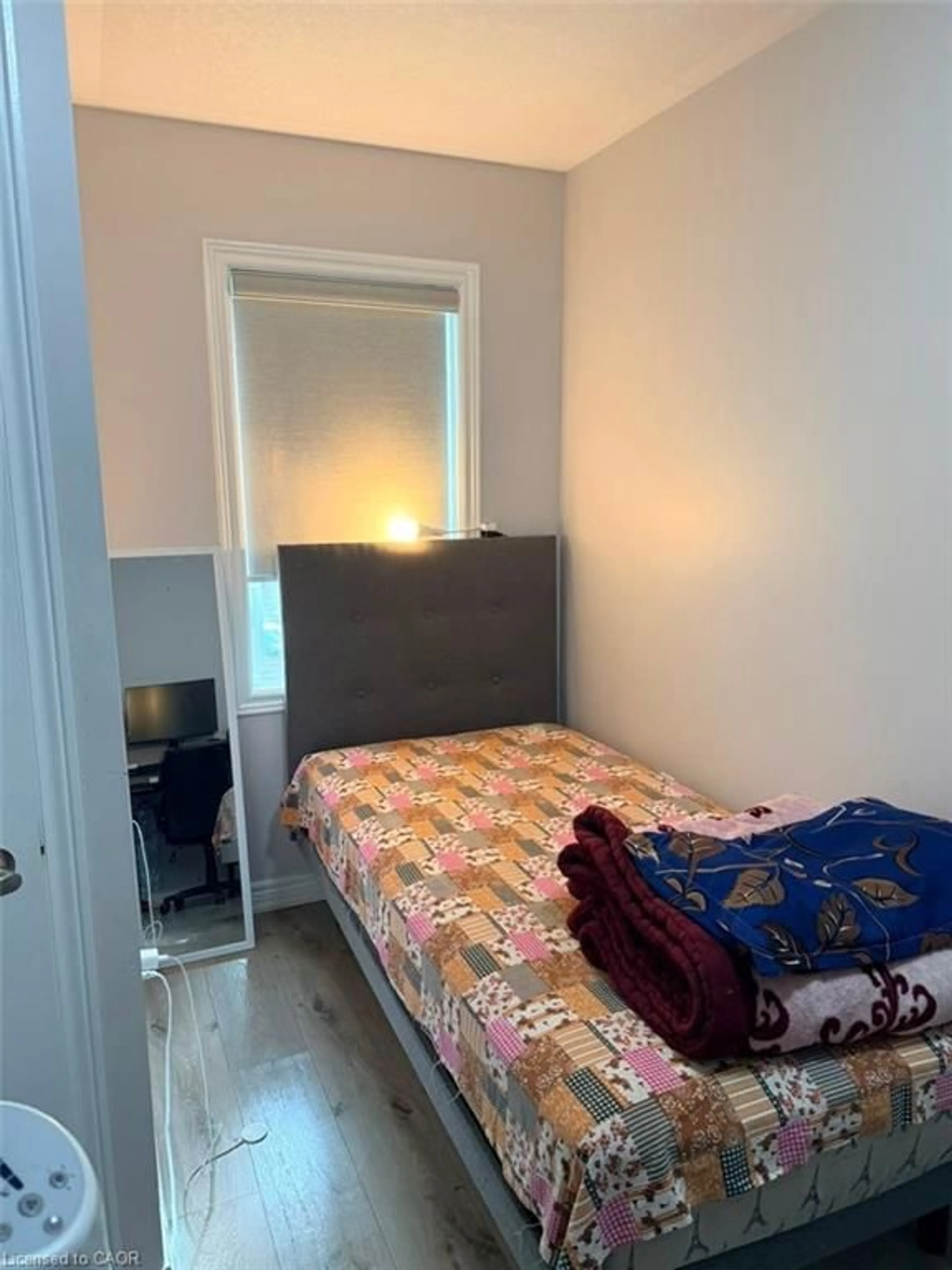 A pic of a room for 770 Linden Dr, Cambridge Ontario N3H 0E3
