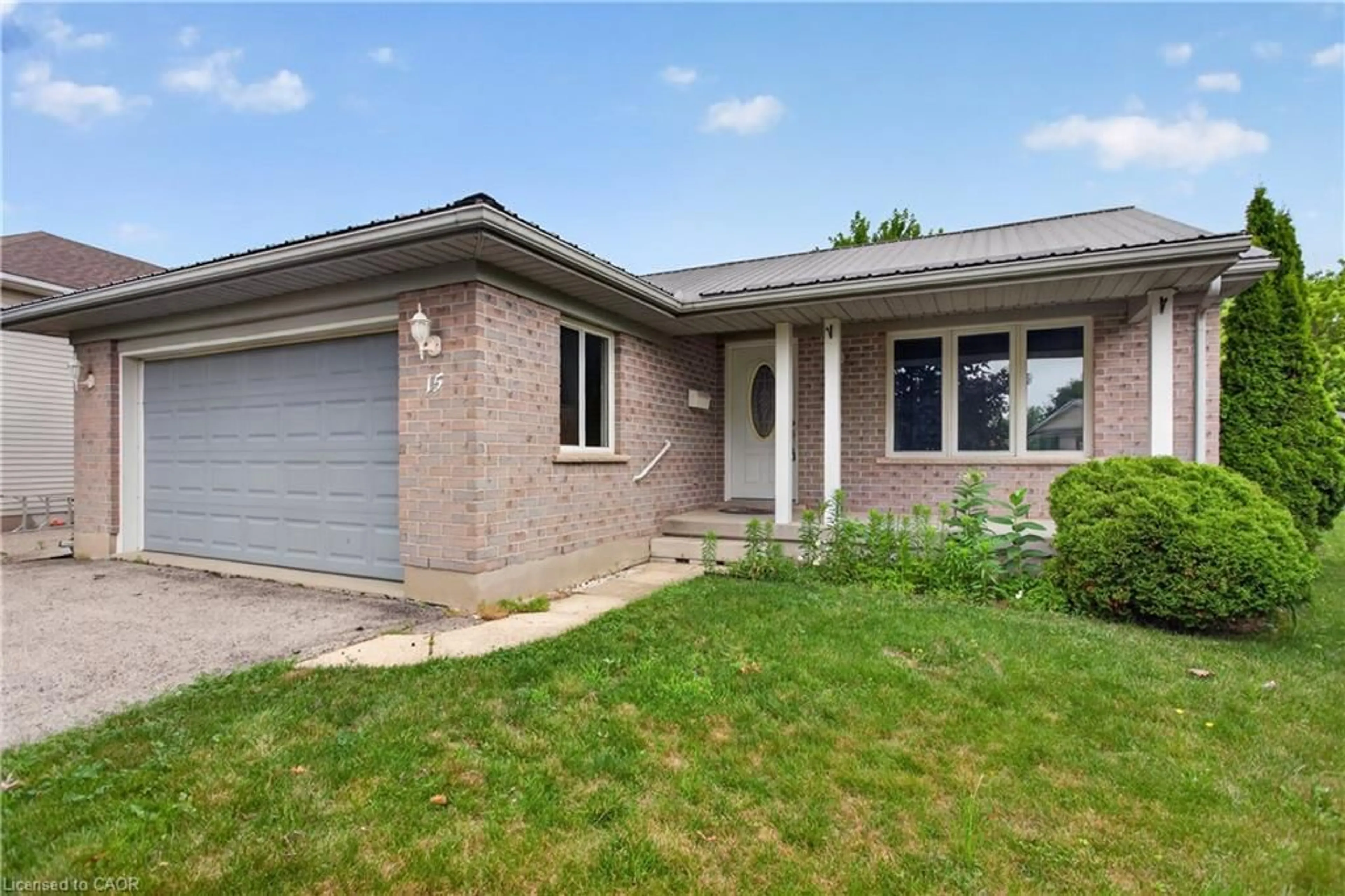 Home with brick exterior material, street for 15 Erin Crt, Aylmer Ontario N5H 3G6