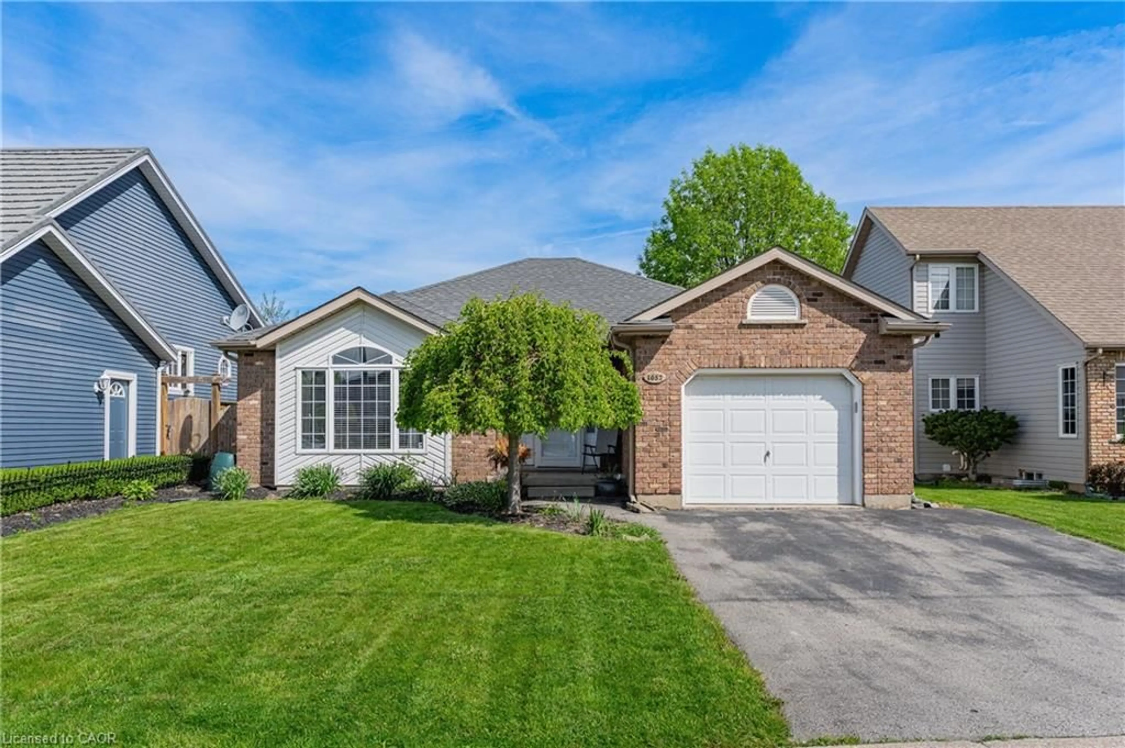 Home with brick exterior material, street for 1052 Vansickle Rd, St. Catharines Ontario L2S 2X3