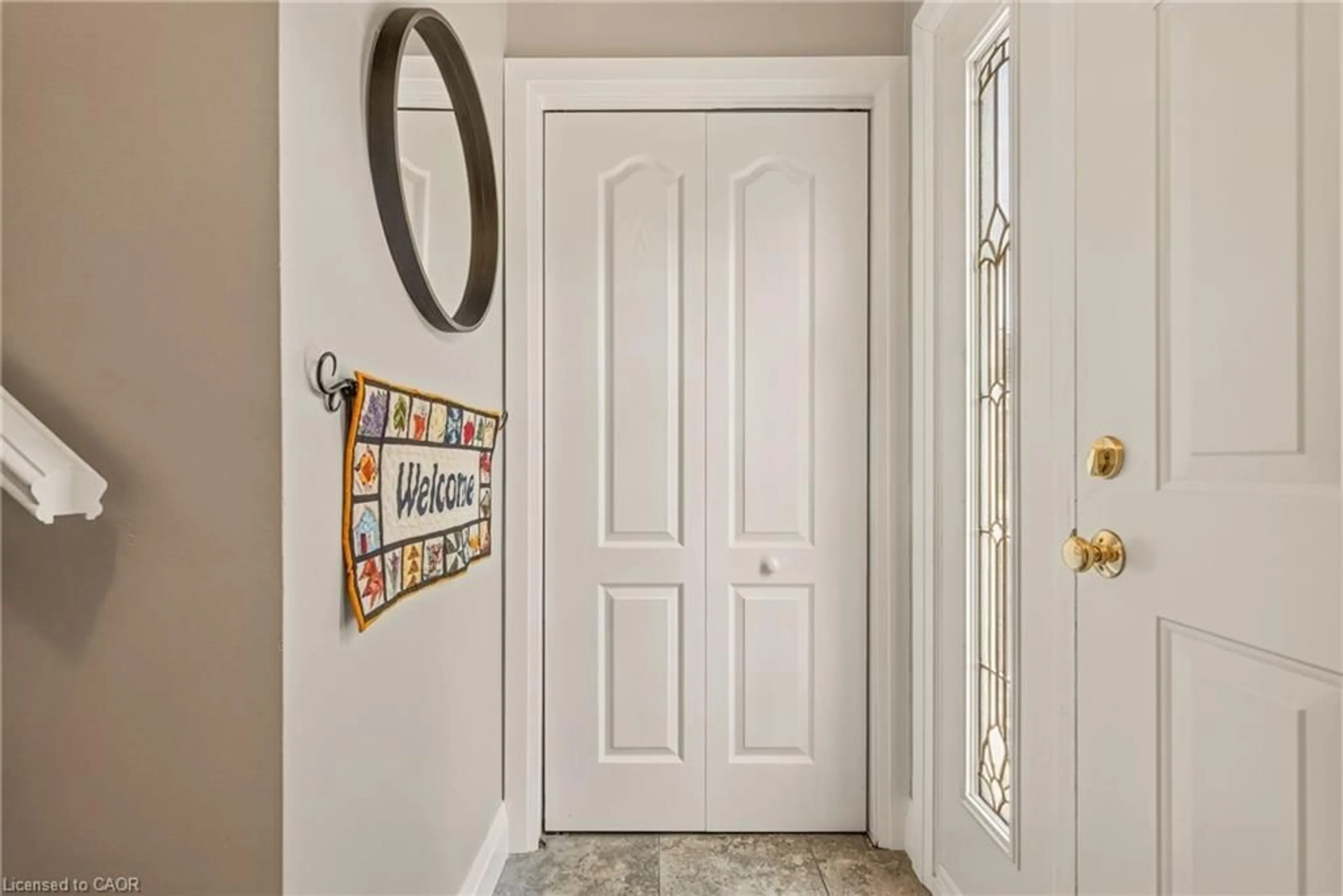 Indoor entryway for 2241 Mountain Grove Ave #90, Burlington Ontario L7P 2H8