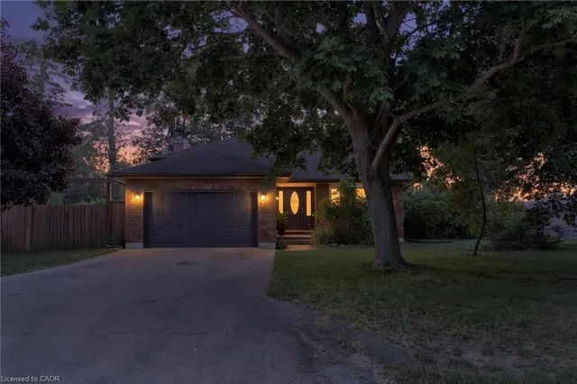 68 Lyndhurst Ave, Pine Grove 2