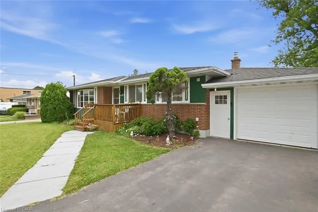 4381 Jackson St, Beamsville 2
