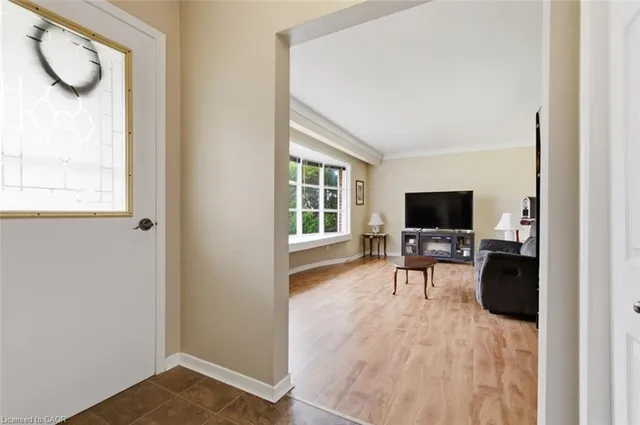 4381 Jackson St, Beamsville 5